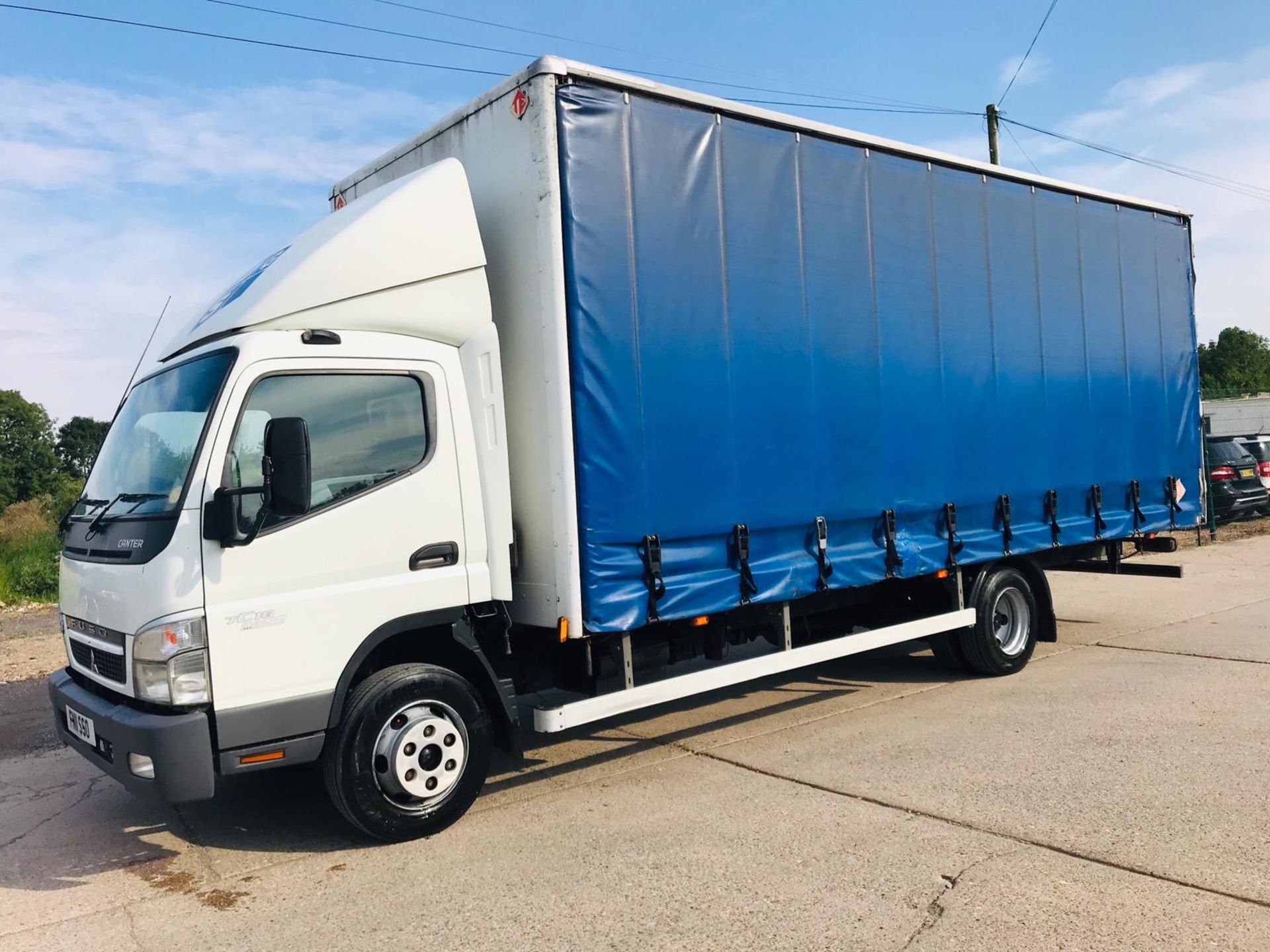 ON SALE MITSUBISHI CANTER 7C18 7.5 TONNE 22 FOOT CURTAINSIDE TRUCK     D.O.R: 1ST MARCH 2011- 11 REG - Image 7 of 20