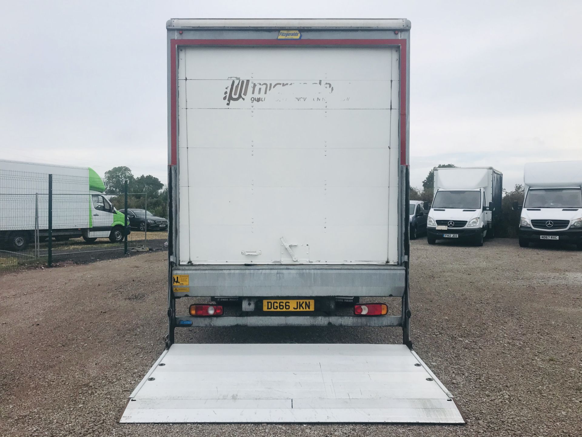 MITSUBISHI CANTER 7C15 LWB BOX VAN - 2017 MODEL - MANUAL - 22FT BOX - EURO 6 ULEZ COMPLIANT - LOOK - Image 6 of 19