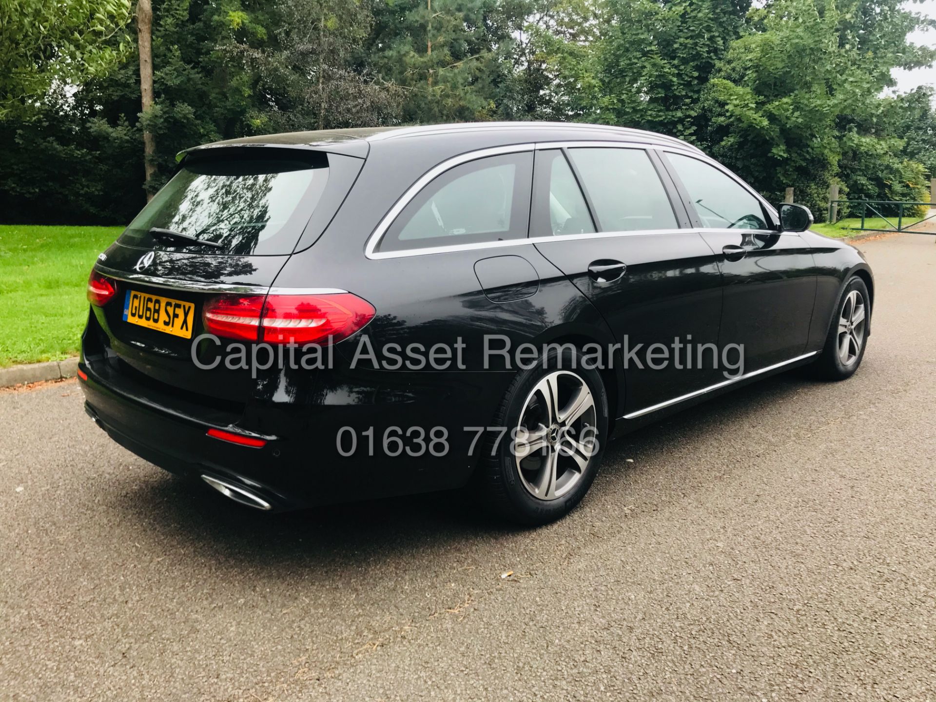 MERCEDES E220d "SE" SPECIAL EQUIPMENT ESTATE "AUTO" (2019 MODEL) 1 KEEPER - LEATHER - SAT NAV - WOW! - Image 9 of 35