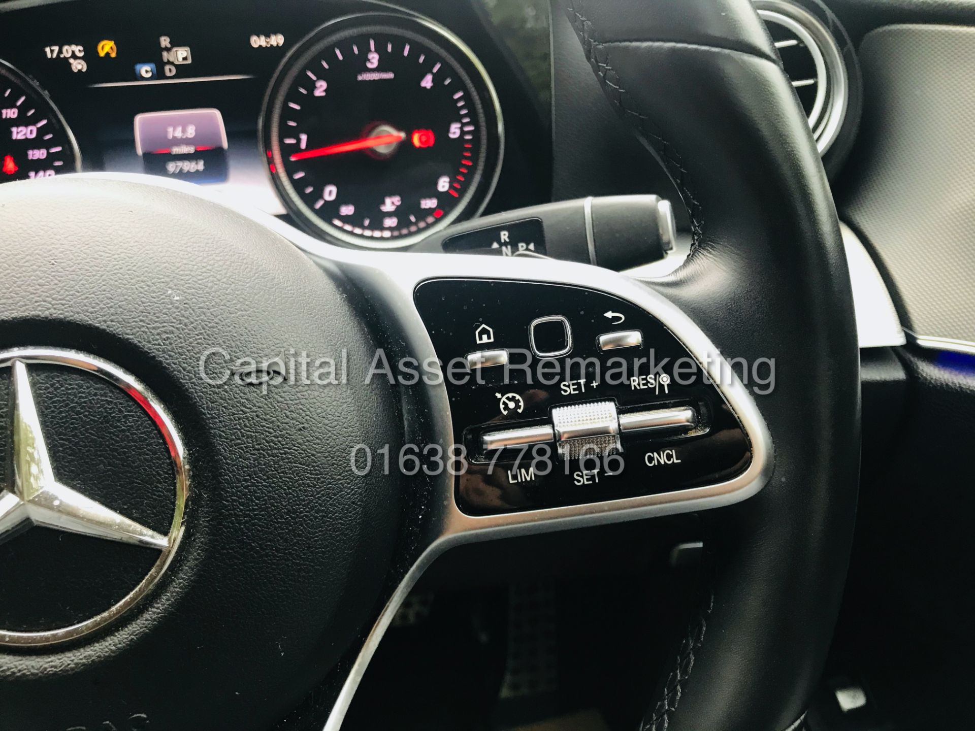 MERCEDES E220d "SE" SPECIAL EQUIPMENT ESTATE "AUTO" (2019 MODEL) 1 KEEPER - LEATHER - SAT NAV - WOW! - Image 17 of 35