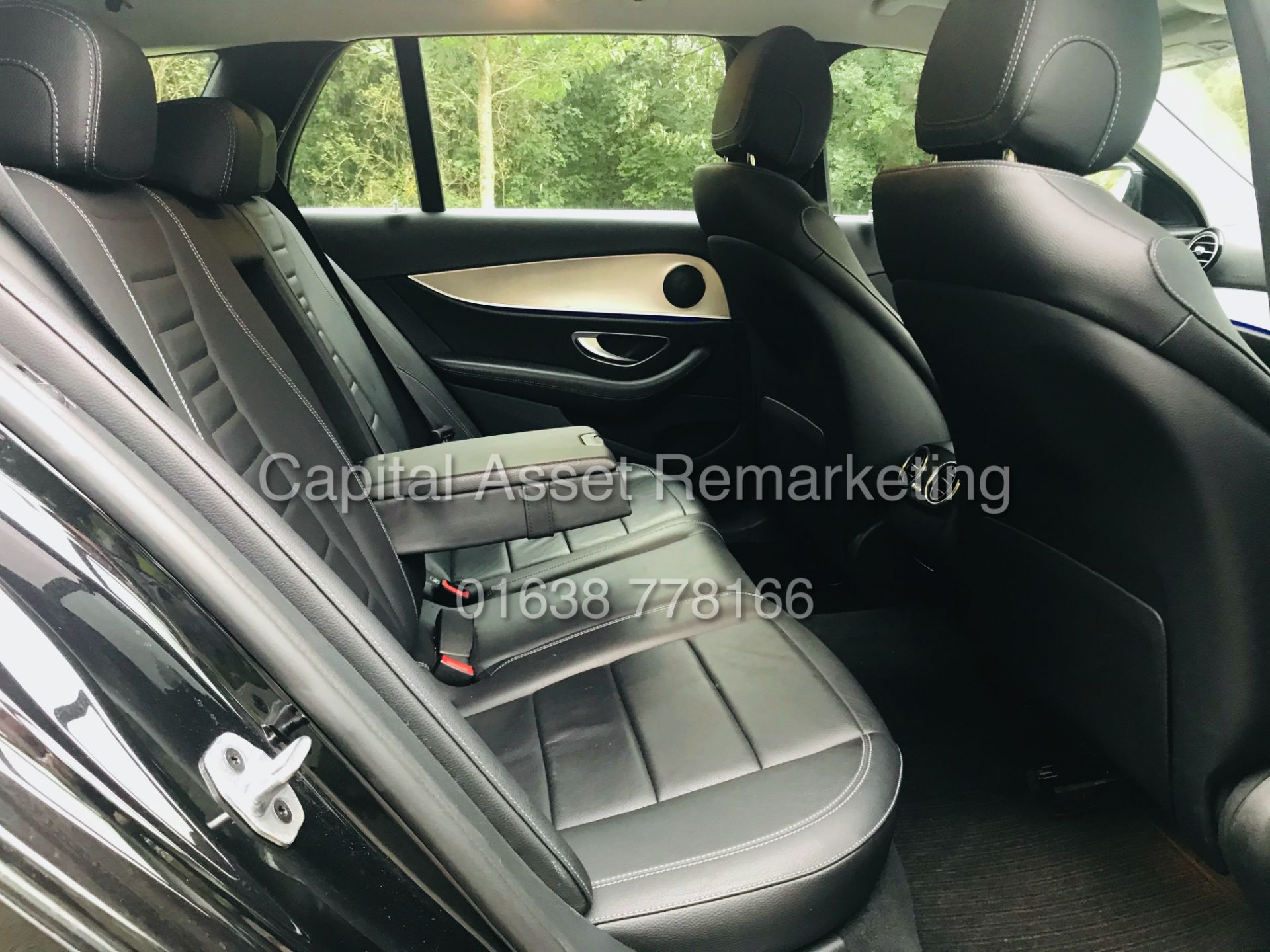 MERCEDES E220d "SE" SPECIAL EQUIPMENT ESTATE "AUTO" (2019 MODEL) 1 KEEPER - LEATHER - SAT NAV - WOW! - Image 33 of 35