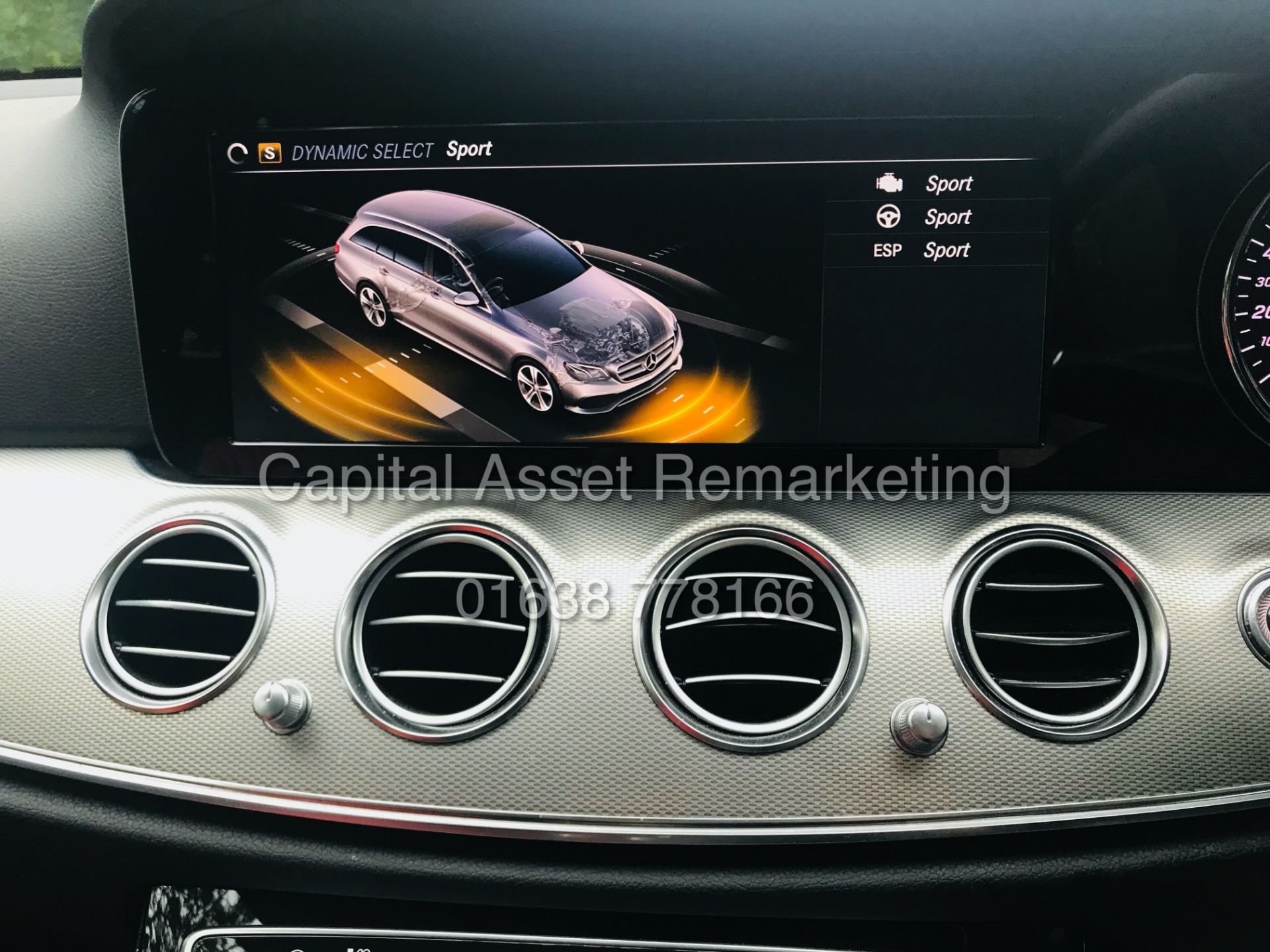 MERCEDES E220d "SE" SPECIAL EQUIPMENT ESTATE "AUTO" (2019 MODEL) 1 KEEPER - LEATHER - SAT NAV - WOW! - Image 27 of 35