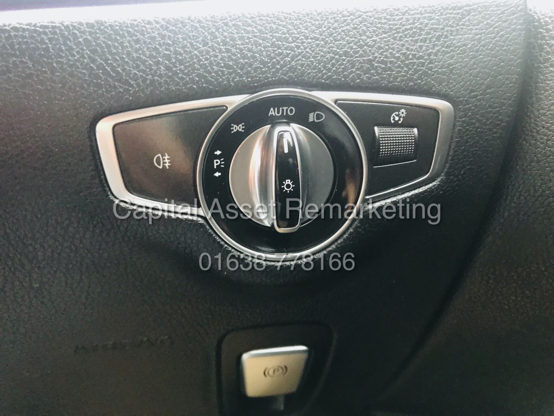 MERCEDES E220d "SE" SPECIAL EQUIPMENT ESTATE "AUTO" (2019 MODEL) 1 KEEPER - LEATHER - SAT NAV - WOW! - Image 19 of 35