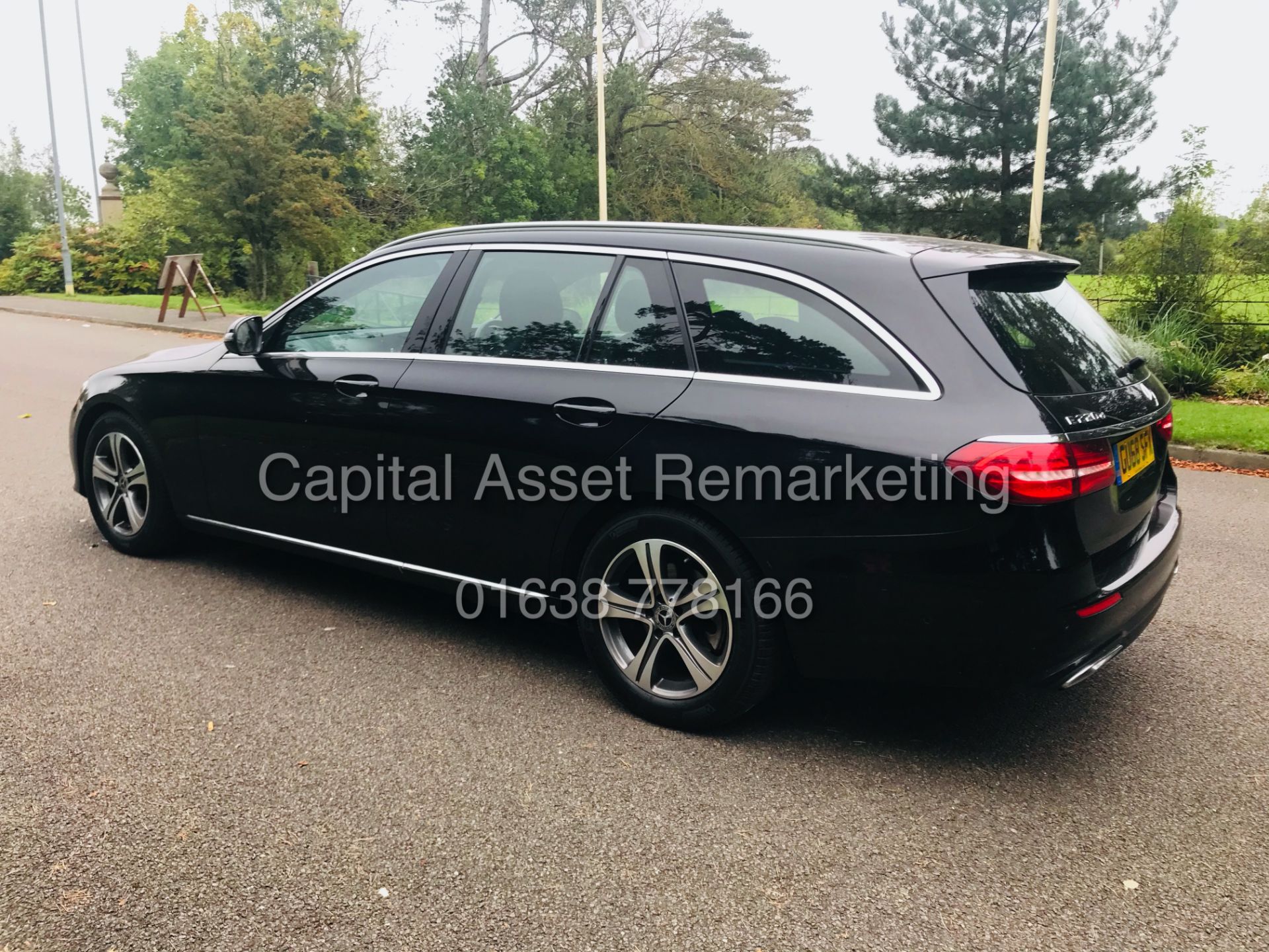 MERCEDES E220d "SE" SPECIAL EQUIPMENT ESTATE "AUTO" (2019 MODEL) 1 KEEPER - LEATHER - SAT NAV - WOW! - Image 7 of 35