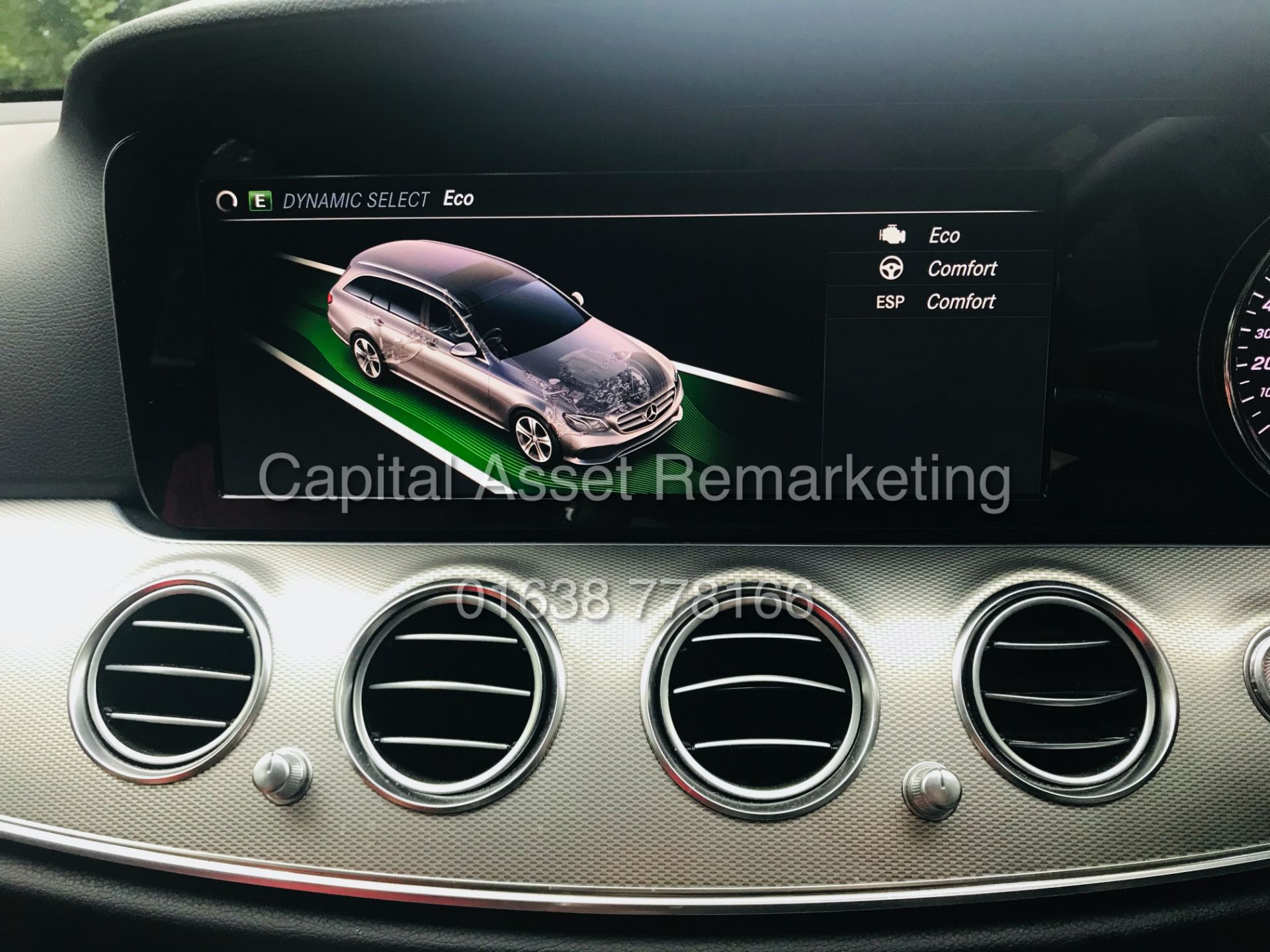 MERCEDES E220d "SE" SPECIAL EQUIPMENT ESTATE "AUTO" (2019 MODEL) 1 KEEPER - LEATHER - SAT NAV - WOW! - Image 25 of 35