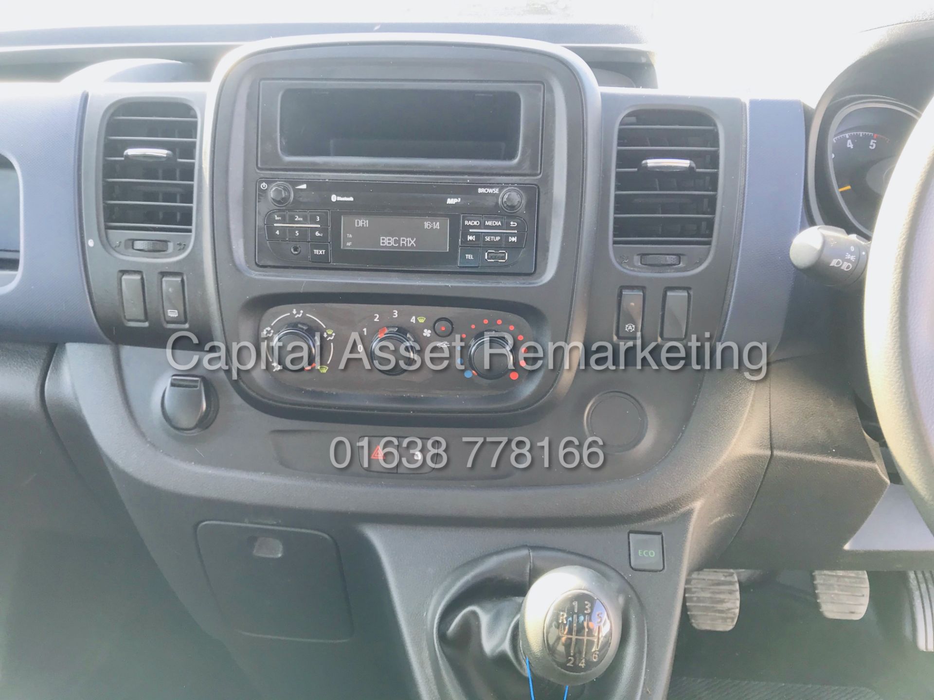 VIVARO VIVARO 1.6dci BI-TURBO "DUALINER / CREW VAN" 6 SEATER (2017 MODEL) ONLY 63k MILES!! - Bild 16 aus 20