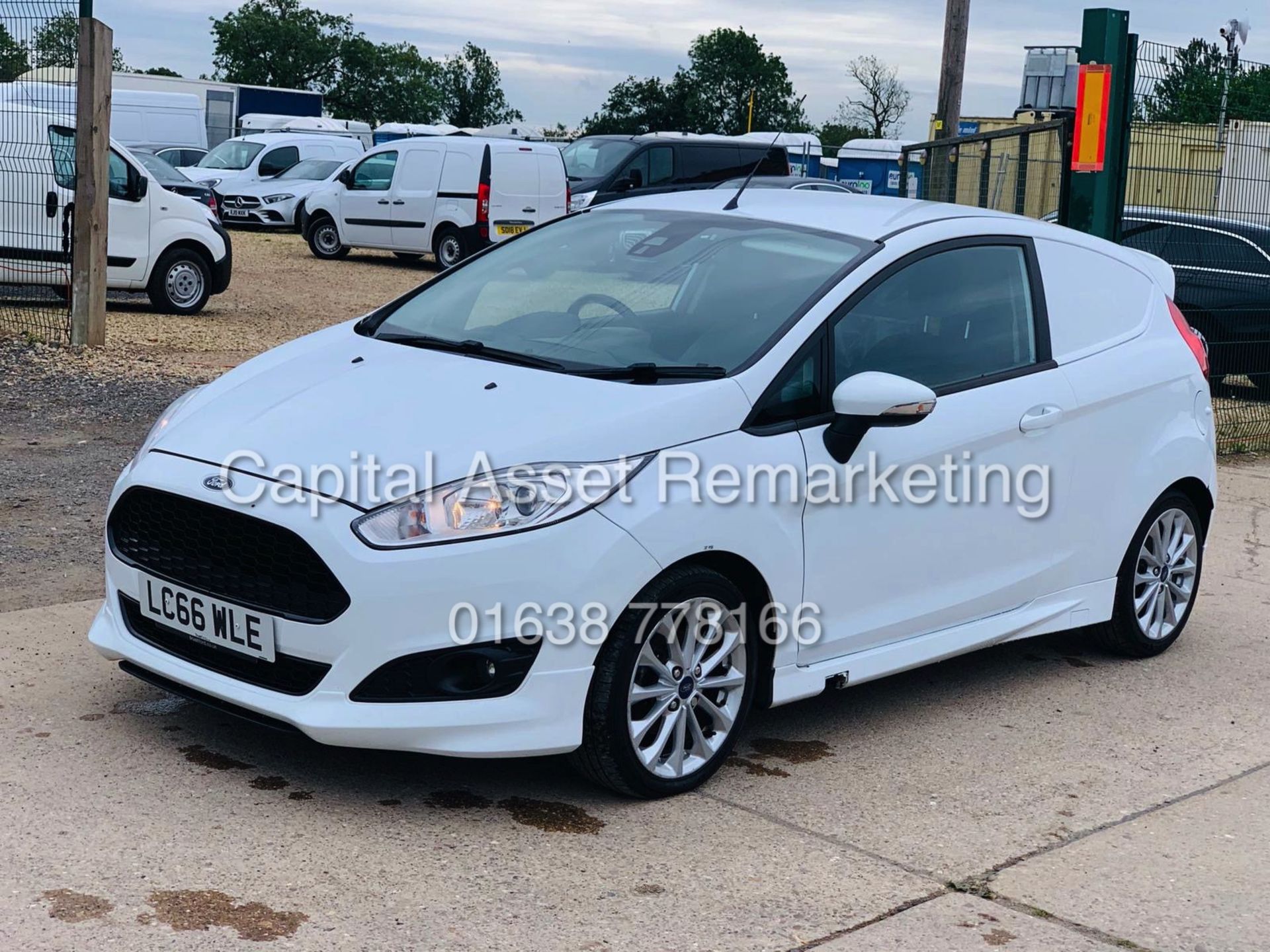 On Sale FORD FIESTA 1.5TDCI "SPORT" VAN / COMMERCIAL (2017 MODEL) 1 OWNER FSH - SAT NAV - A/C - - Image 9 of 41