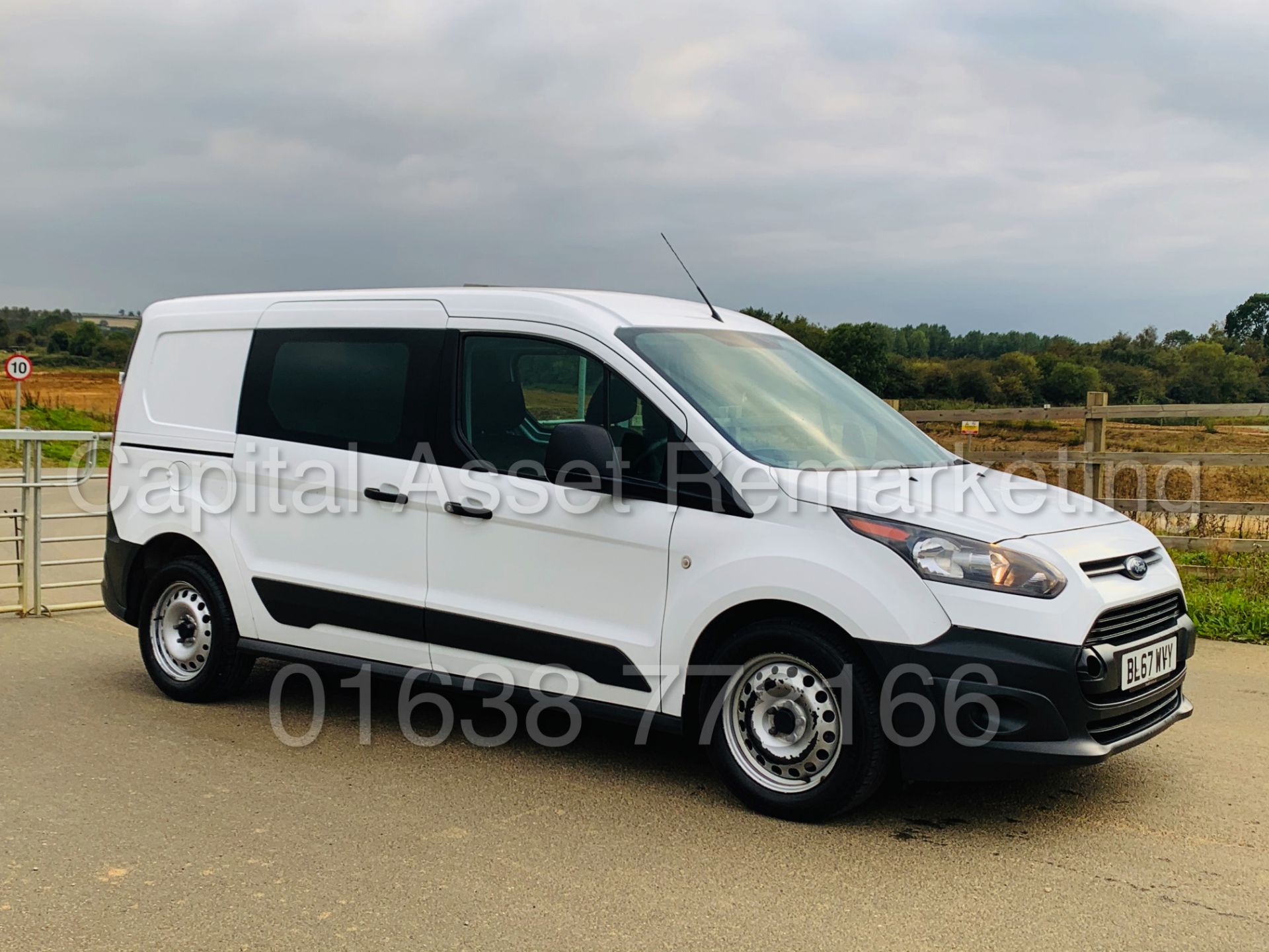 ON SALE FORD TRANSIT CONNECT *LWB- 5 SEATER CREW VAN* (2018 - EURO 6) 1.5 TDCI *AIR CON* (1 OWNER) - Image 2 of 45