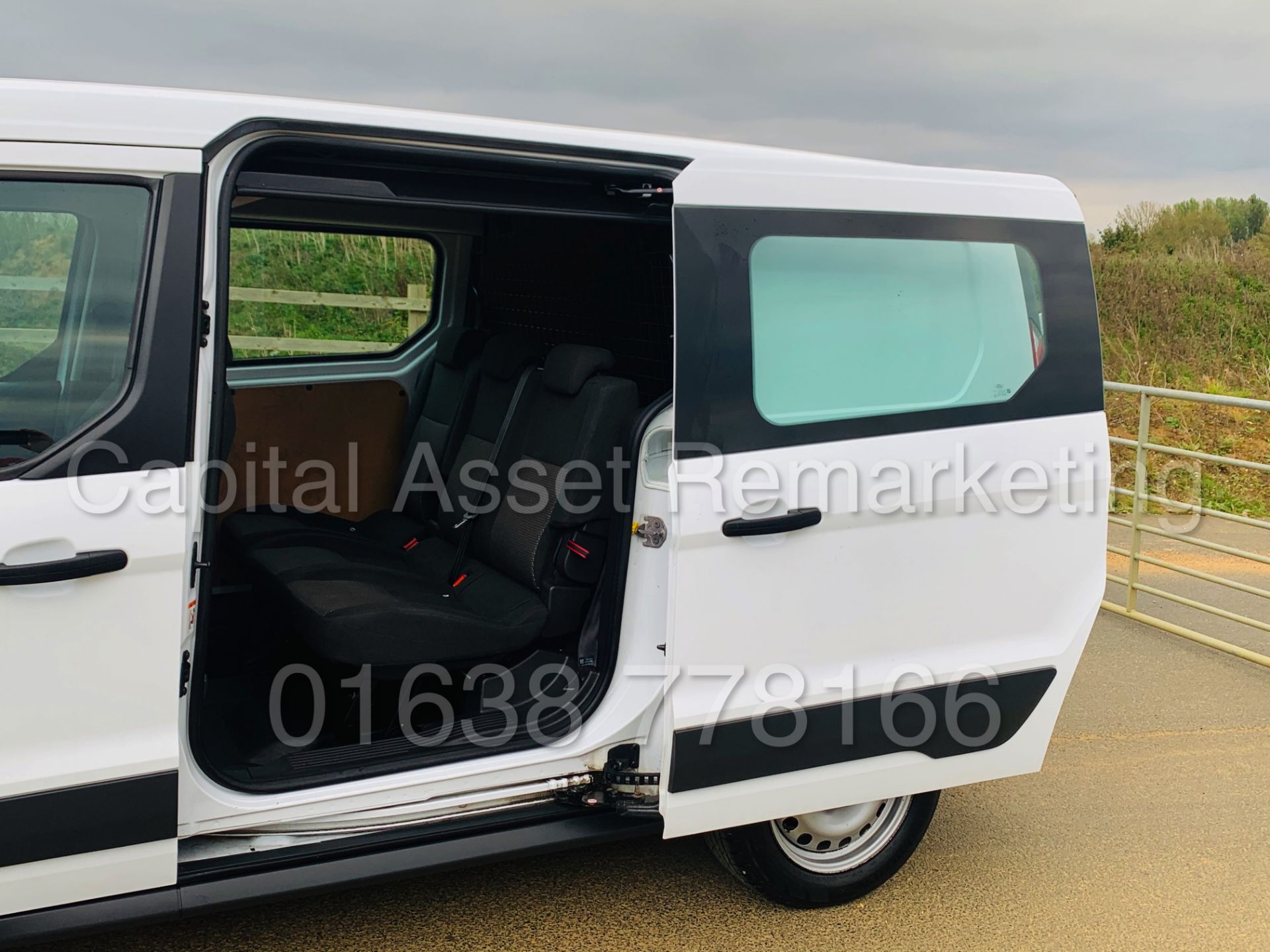 ON SALE FORD TRANSIT CONNECT *LWB- 5 SEATER CREW VAN* (2018 - EURO 6) 1.5 TDCI *AIR CON* (1 OWNER) - Image 22 of 45