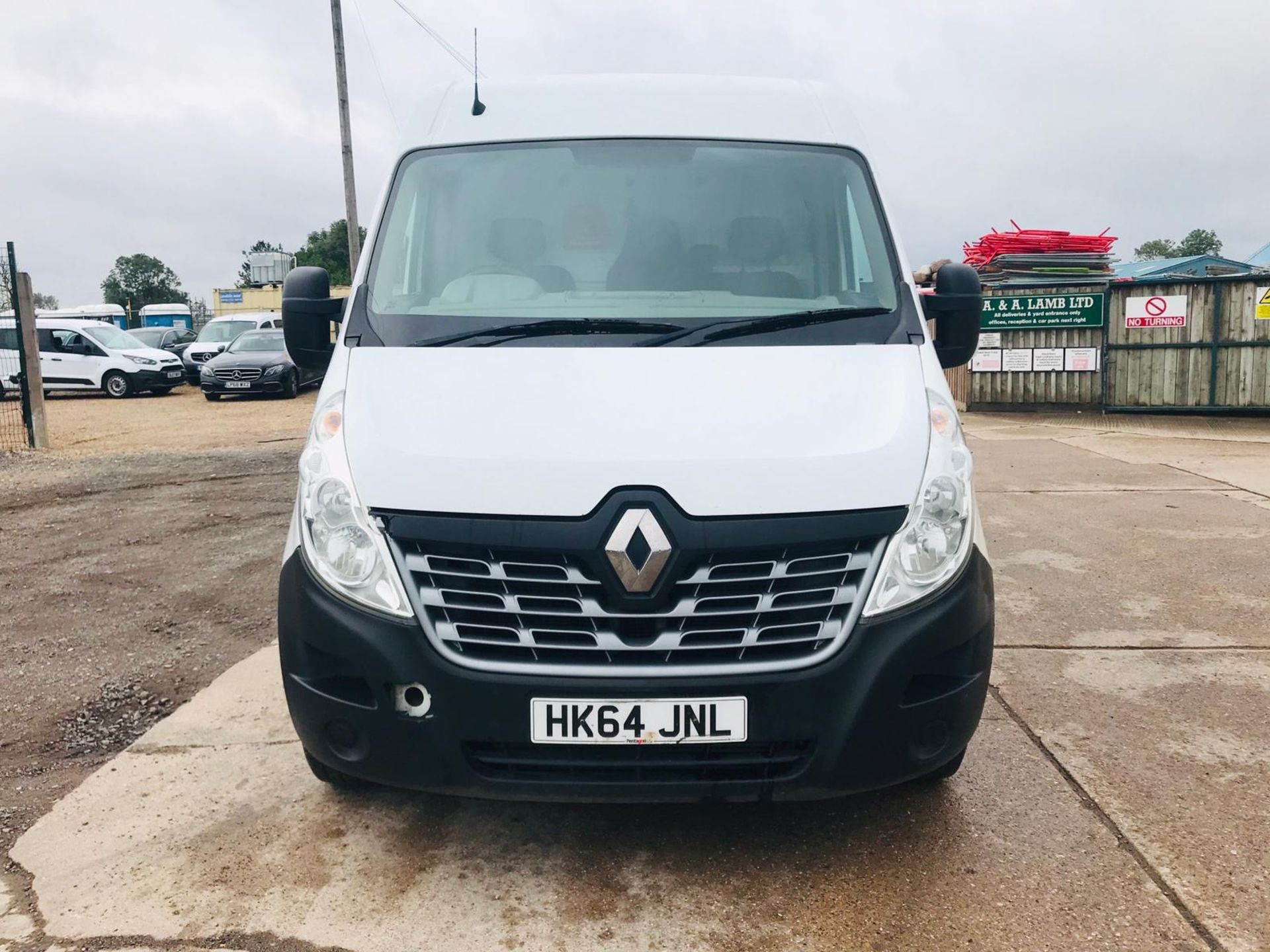 On Sale RENAULT MASTER *BUSINESS EDITION* LWB HI-ROOF (2015 MODEL) '2.3 DCI - 125 BHP - 6 SPEED' - Bild 10 aus 19