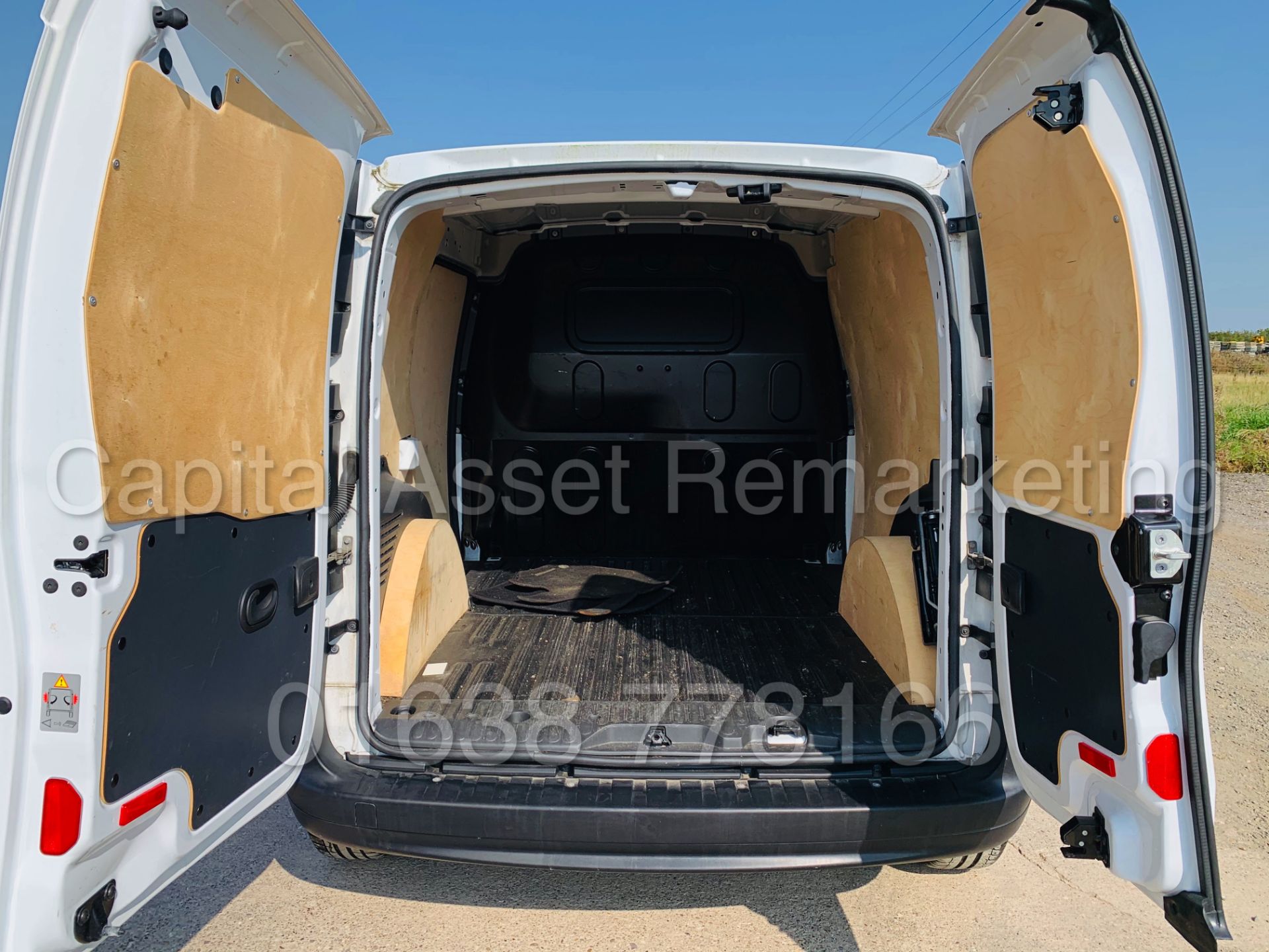 MERCEDES-BENZ CITAN 109 CDI *LWB - PANEL VAN* (2018 - EURO 6) '1.5 DIESEL' (1 OWNER) - Image 24 of 38