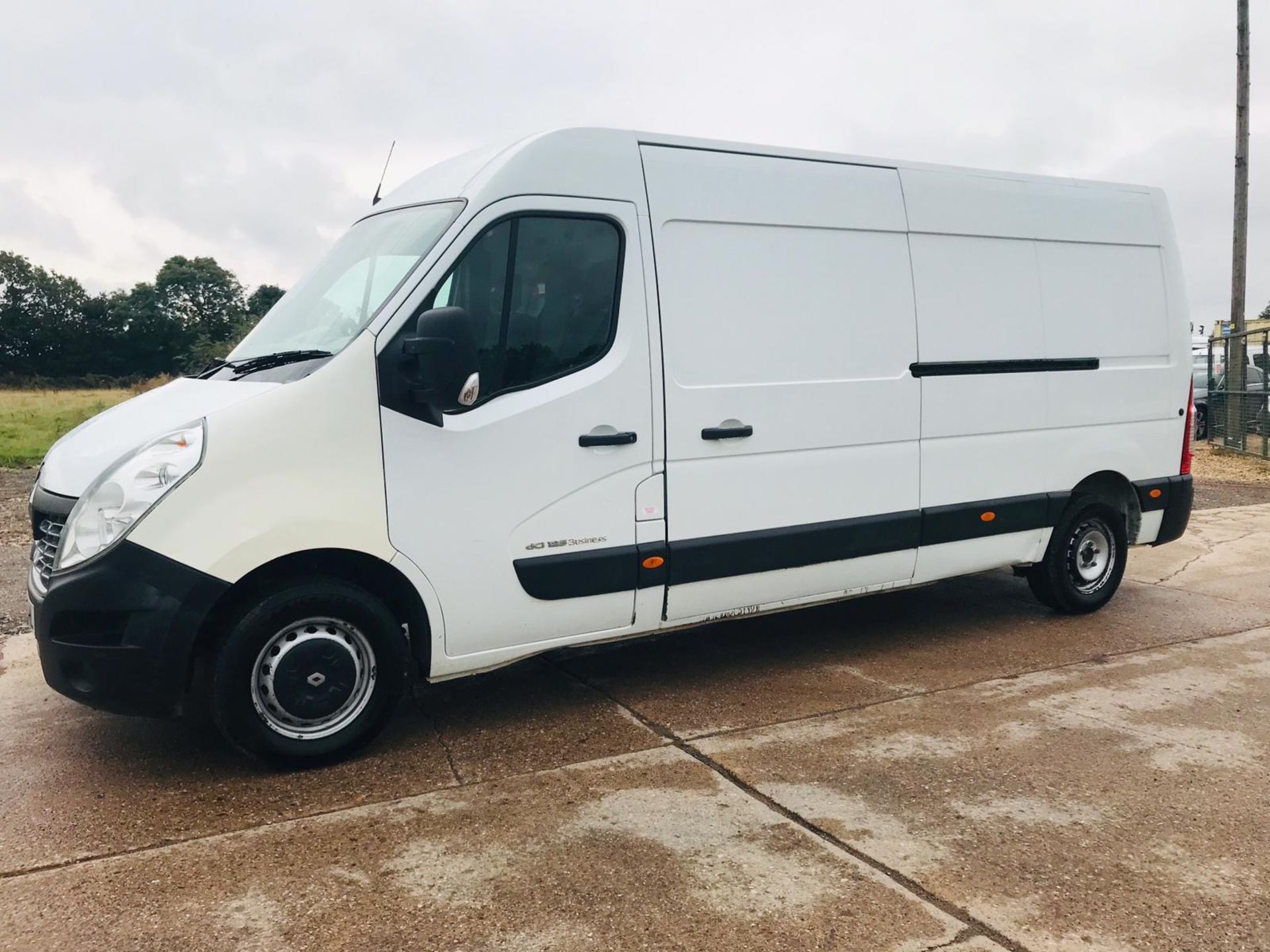 On Sale RENAULT MASTER *BUSINESS EDITION* LWB HI-ROOF (2015 MODEL) '2.3 DCI - 125 BHP - 6 SPEED' - Image 2 of 19
