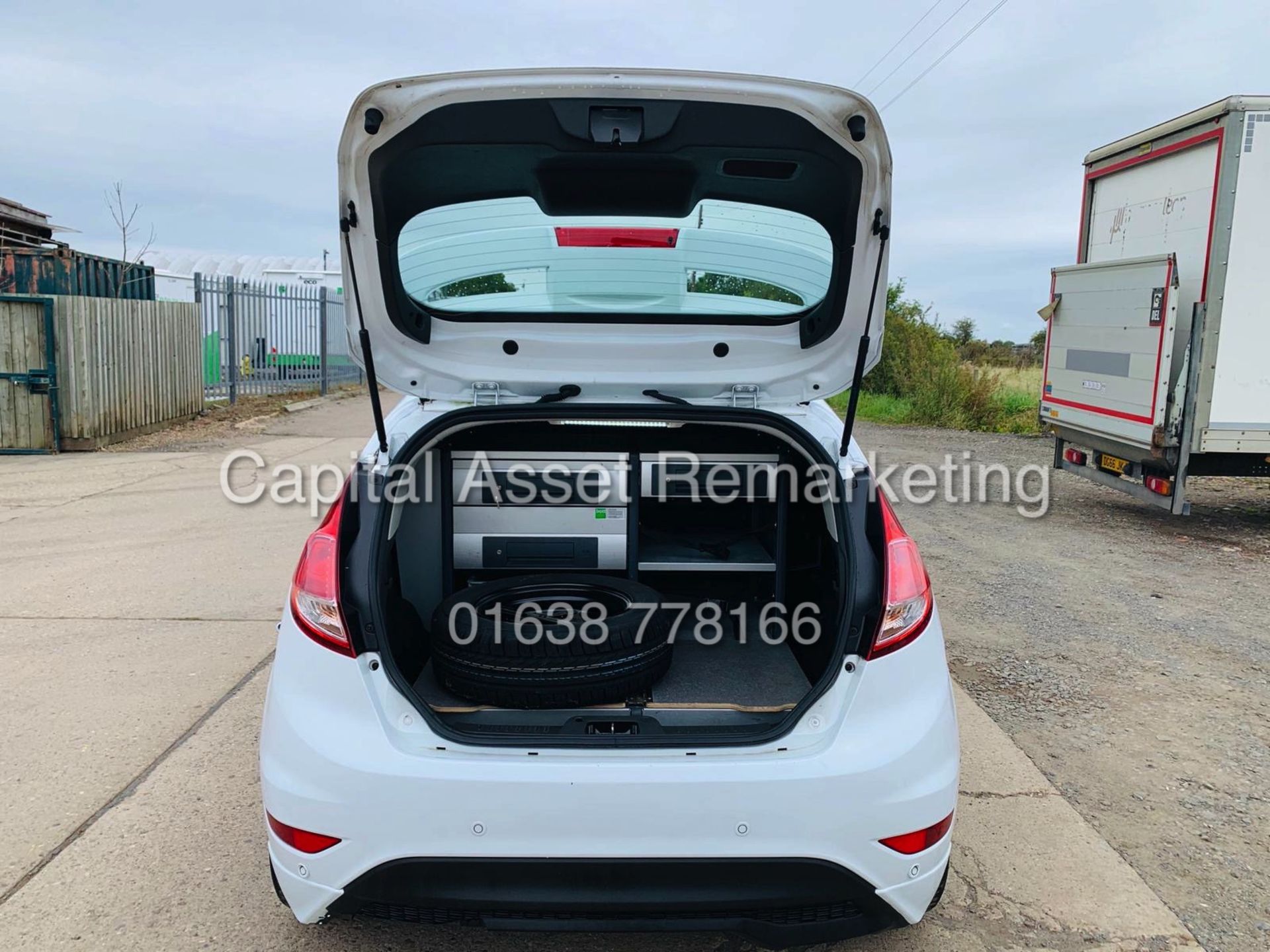 On Sale FORD FIESTA 1.5TDCI "SPORT" VAN / COMMERCIAL (2017 MODEL) 1 OWNER FSH - SAT NAV - A/C - - Image 40 of 41