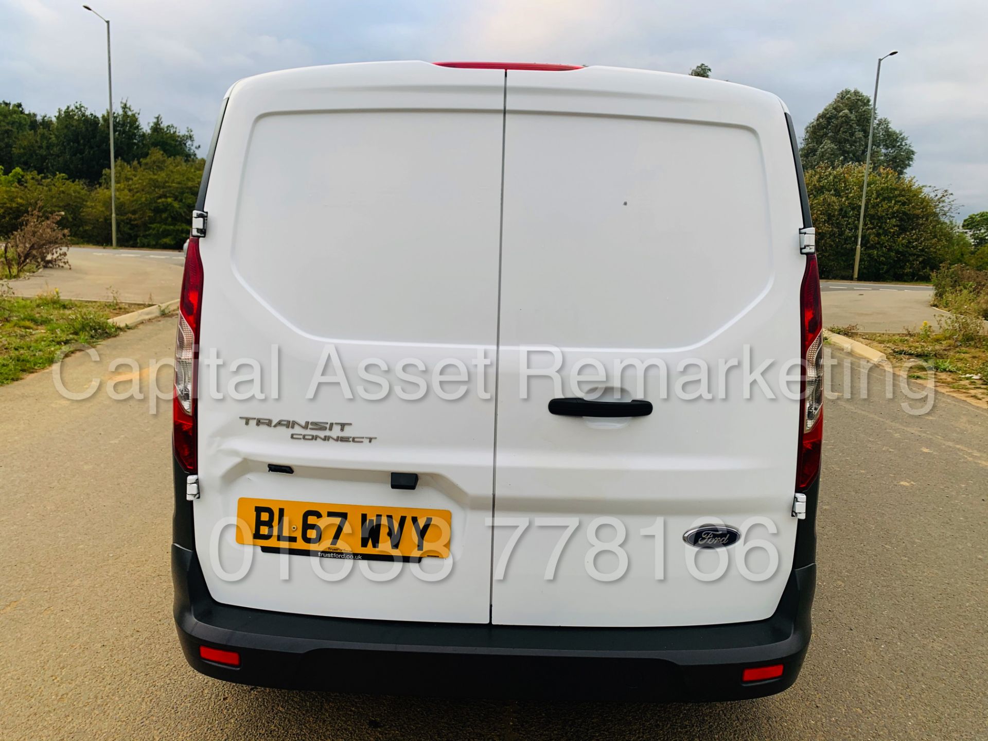 ON SALE FORD TRANSIT CONNECT *LWB- 5 SEATER CREW VAN* (2018 - EURO 6) 1.5 TDCI *AIR CON* (1 OWNER) - Image 11 of 45