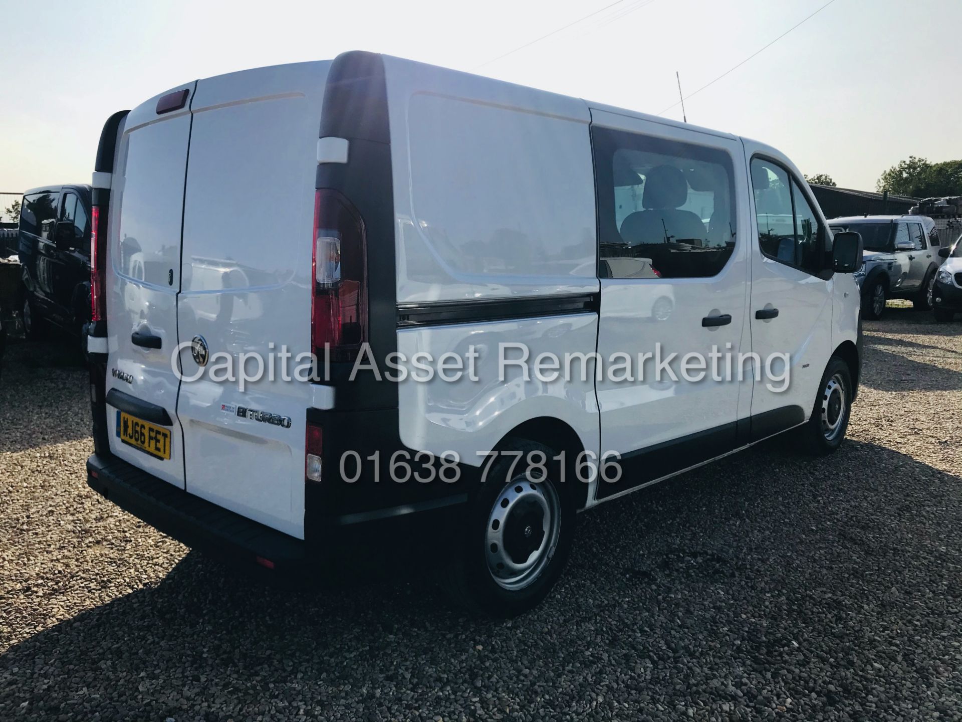 VIVARO VIVARO 1.6dci BI-TURBO "DUALINER / CREW VAN" 6 SEATER (2017 MODEL) ONLY 63k MILES!! - Image 11 of 20