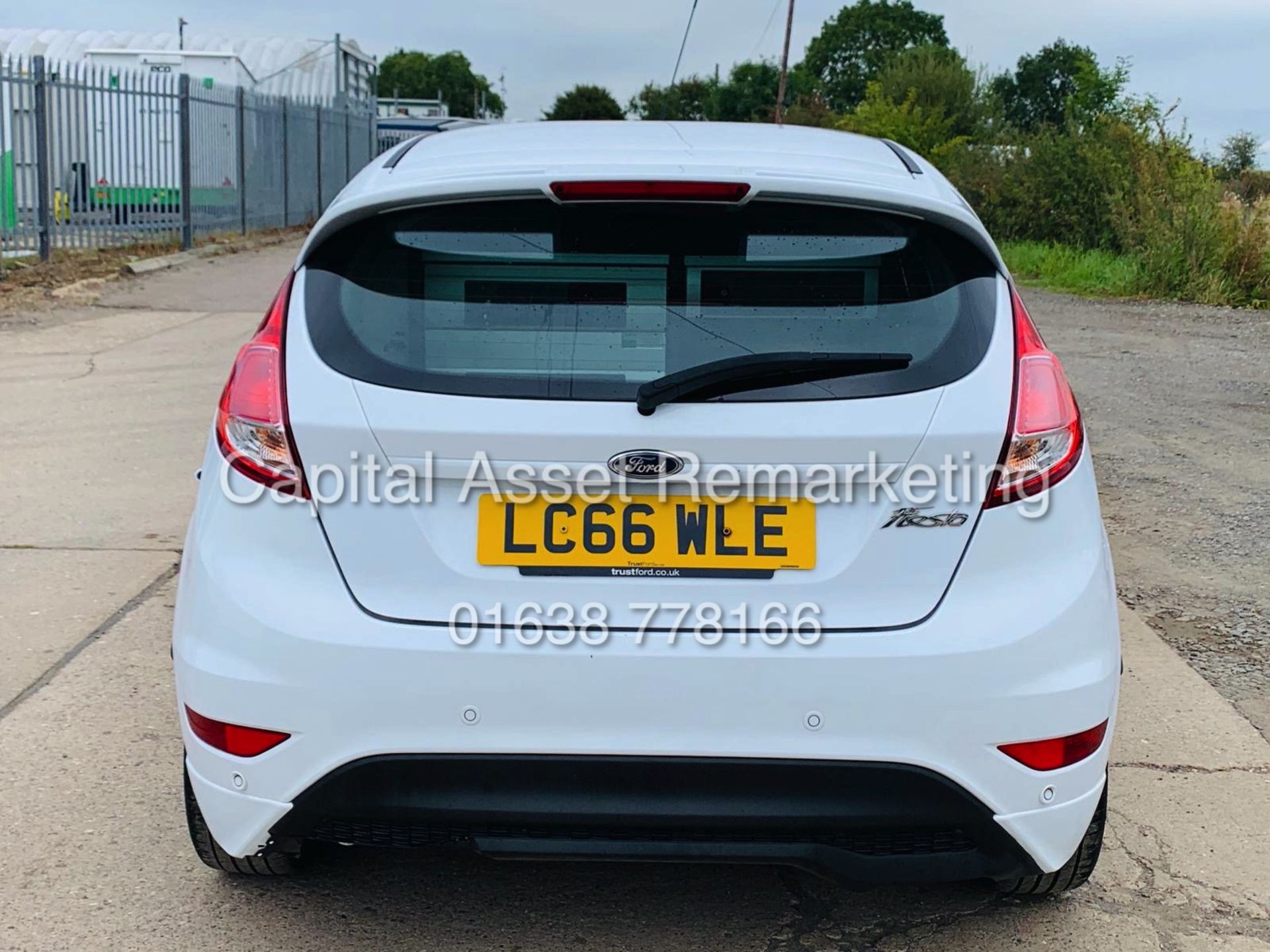 On Sale FORD FIESTA 1.5TDCI "SPORT" VAN / COMMERCIAL (2017 MODEL) 1 OWNER FSH - SAT NAV - A/C - - Image 14 of 41