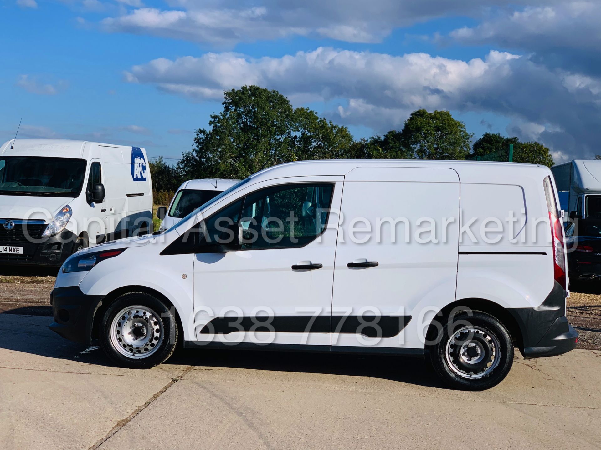 FORD TRANSIT CONNECT *SWB* (2018 - EURO 6) '1.5 TDCI - 6 SPEED' (1 OWNER) *U-LEZ COMPLIANT* - Image 8 of 37