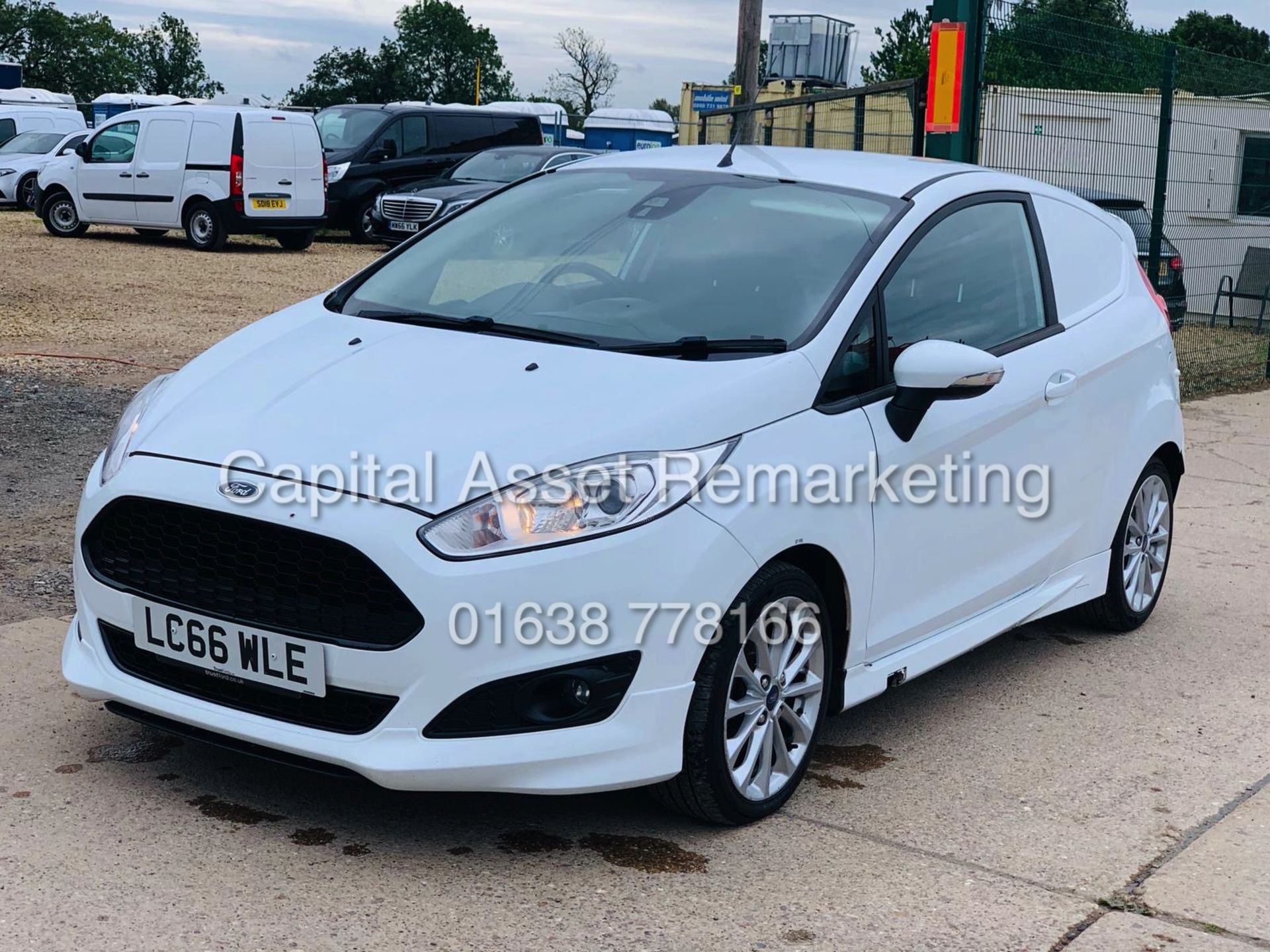 On Sale FORD FIESTA 1.5TDCI "SPORT" VAN / COMMERCIAL (2017 MODEL) 1 OWNER FSH - SAT NAV - A/C - - Image 10 of 41