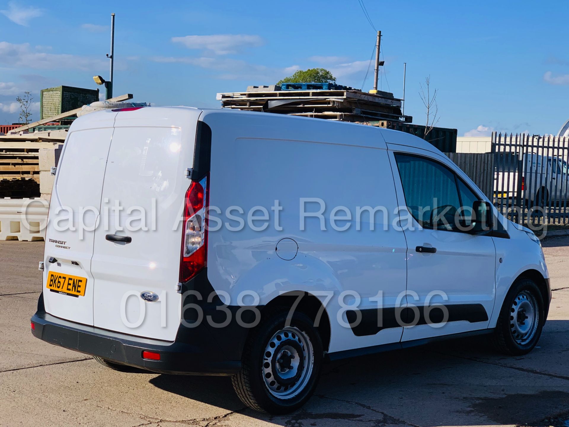 FORD TRANSIT CONNECT *SWB* (2018 - EURO 6) '1.5 TDCI - 6 SPEED' (1 OWNER) *U-LEZ COMPLIANT* - Image 13 of 37