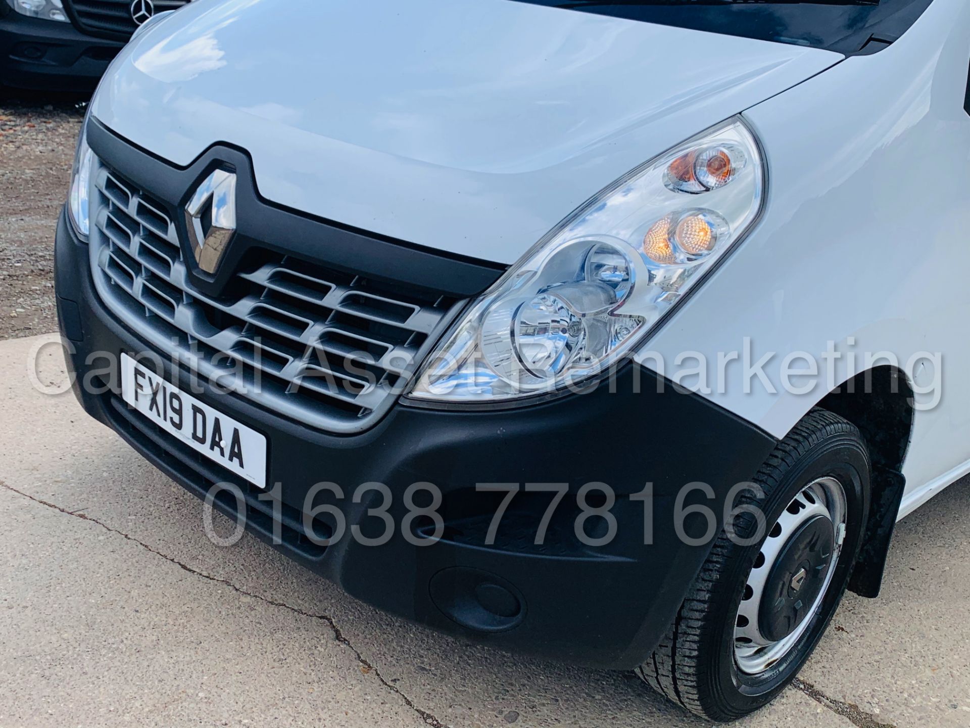 RENAULT MASTER *BUSINESS* LWB - LOW LOADER / LUTON BOX VAN (2019 - EURO 6) '2.3 DCI-130 BHP-6 SPEED' - Image 16 of 43