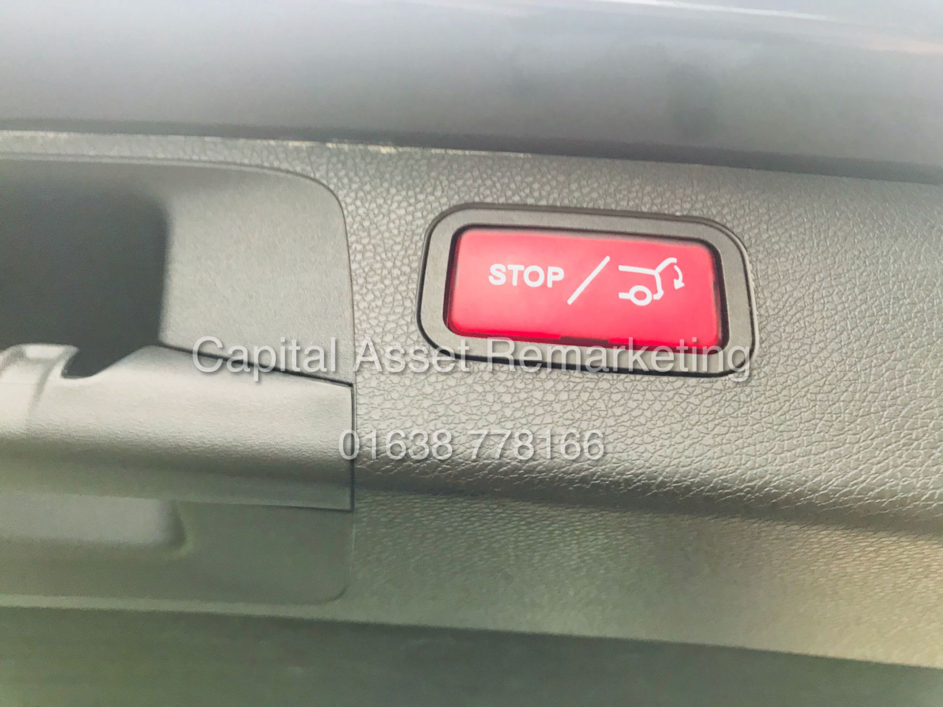 On Sale MERCEDES E220d "SE" AUTO - ESTATE CAR (2019 MODEL) HUGE SPEC - LEATHER - SAT NAV - 1 OWNER - Image 35 of 36