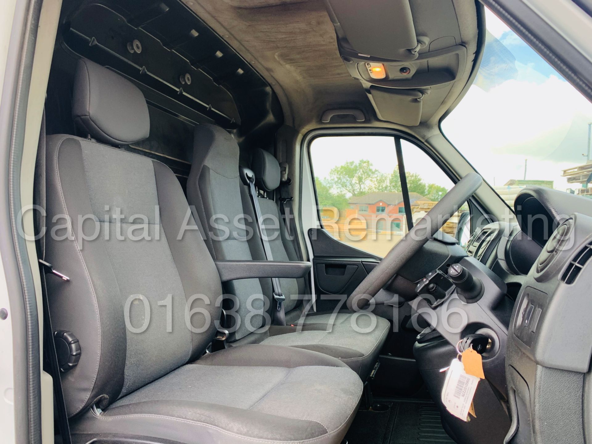 RENAULT MASTER *BUSINESS* LWB - LOW LOADER / LUTON BOX VAN (2019 - EURO 6) '2.3 DCI-130 BHP-6 SPEED' - Image 28 of 43