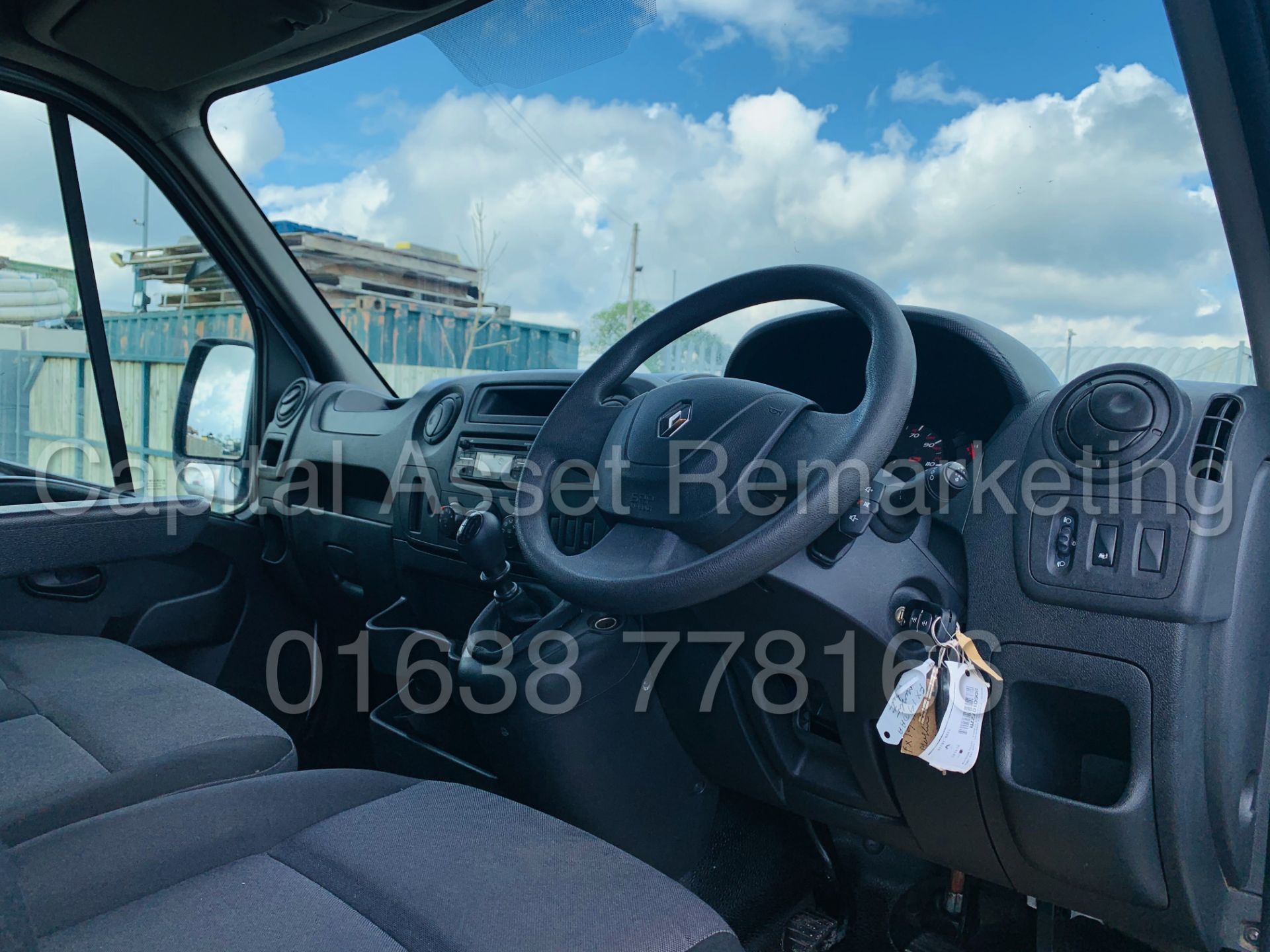 RENAULT MASTER *BUSINESS* LWB - LOW LOADER / LUTON BOX VAN (2019 - EURO 6) '2.3 DCI-130 BHP-6 SPEED' - Image 31 of 43