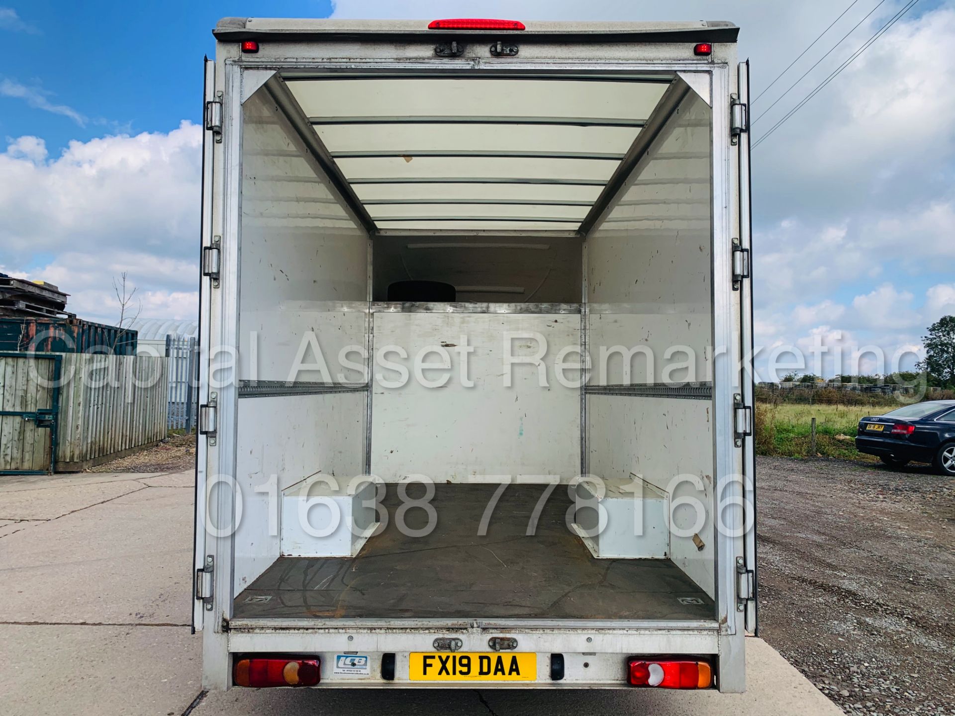 RENAULT MASTER *BUSINESS* LWB - LOW LOADER / LUTON BOX VAN (2019 - EURO 6) '2.3 DCI-130 BHP-6 SPEED' - Image 25 of 43