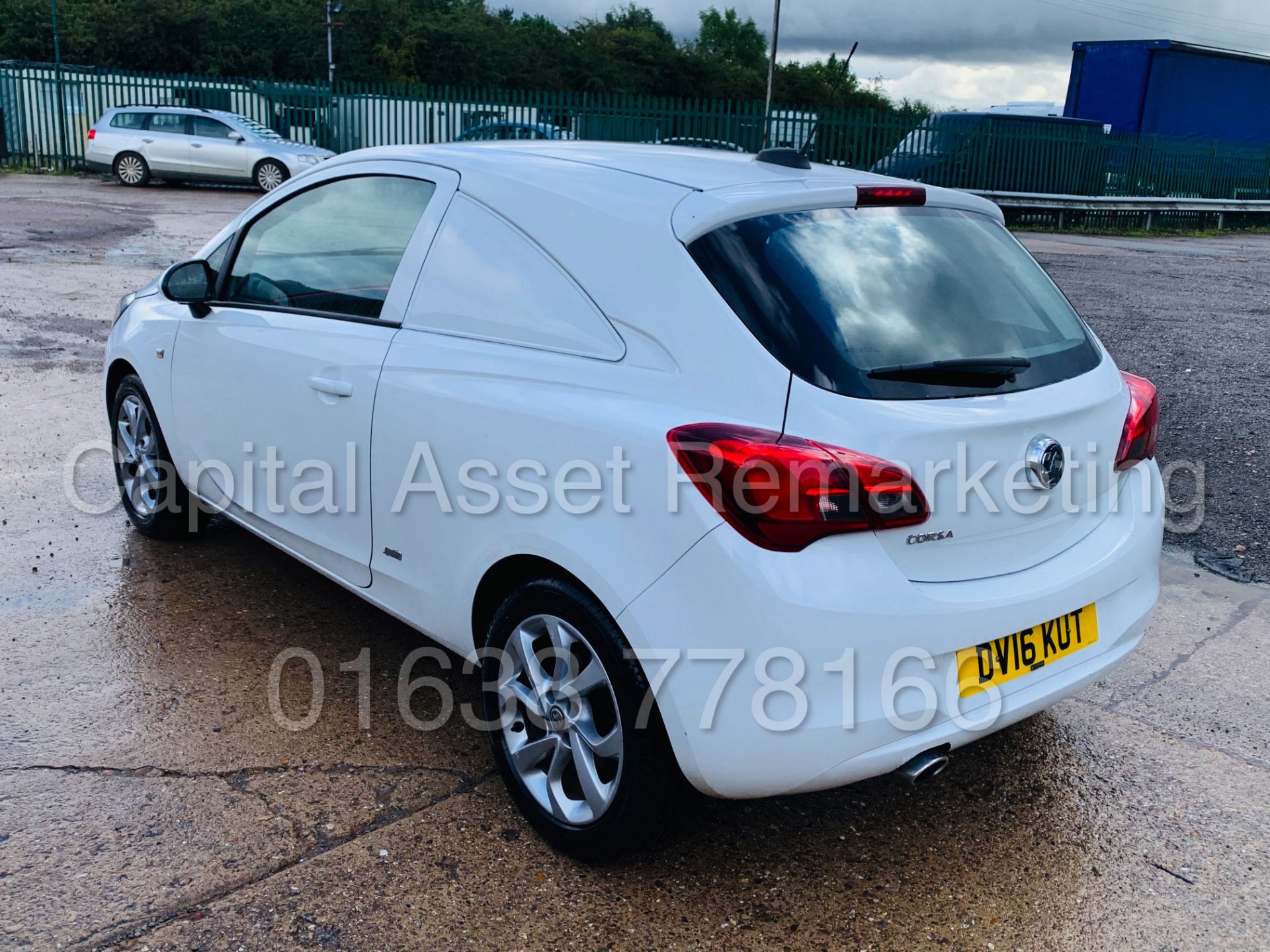 (On Sale) VAUXHALL CORSA *SPORTIVE - VAN* (2016 - NEW MODEL) '95 BHP - 6 SPEED' *A/C* (1 OWNER) - Image 10 of 43