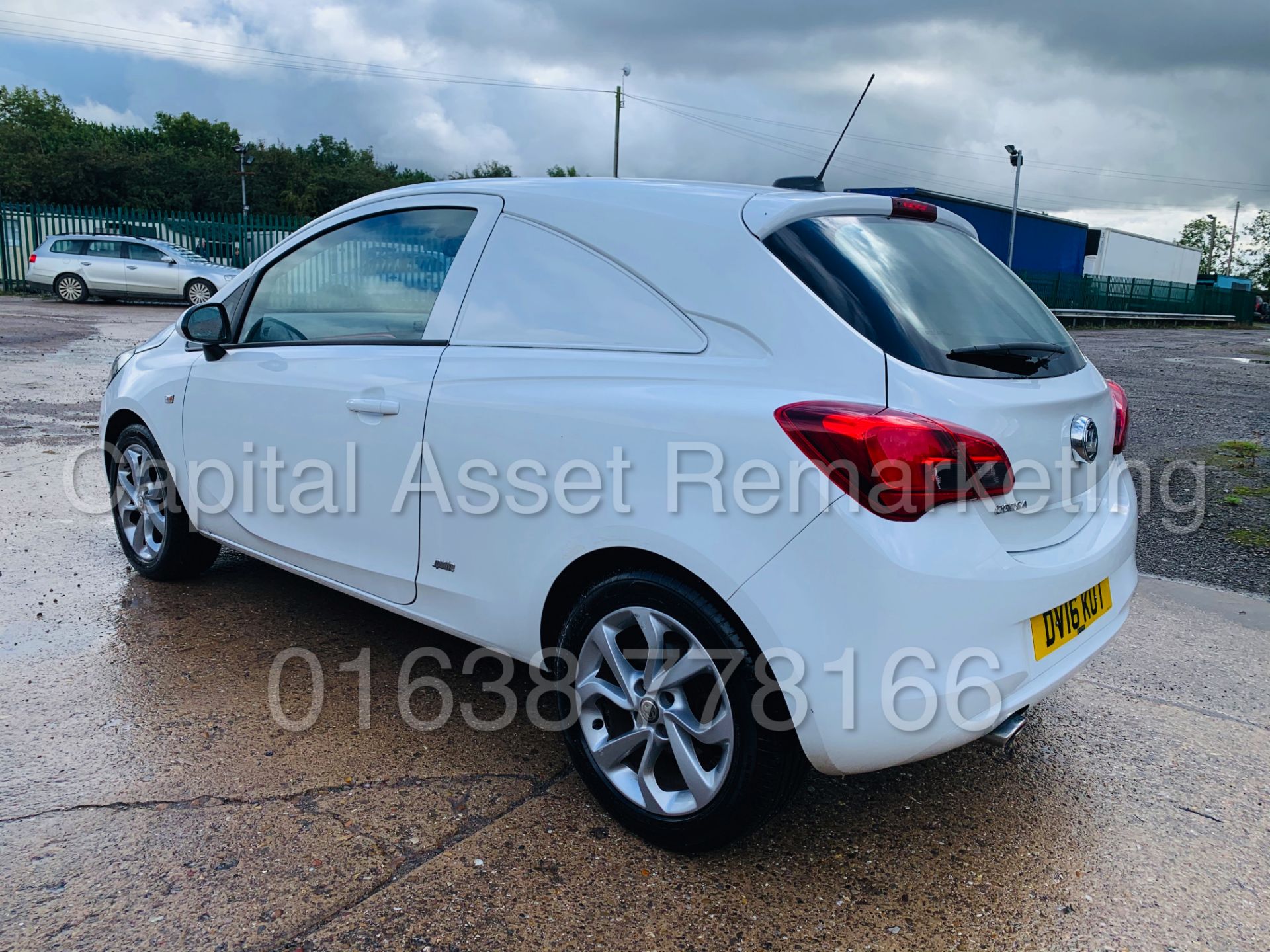 (On Sale) VAUXHALL CORSA *SPORTIVE - VAN* (2016 - NEW MODEL) '95 BHP - 6 SPEED' *A/C* (1 OWNER) - Image 9 of 43