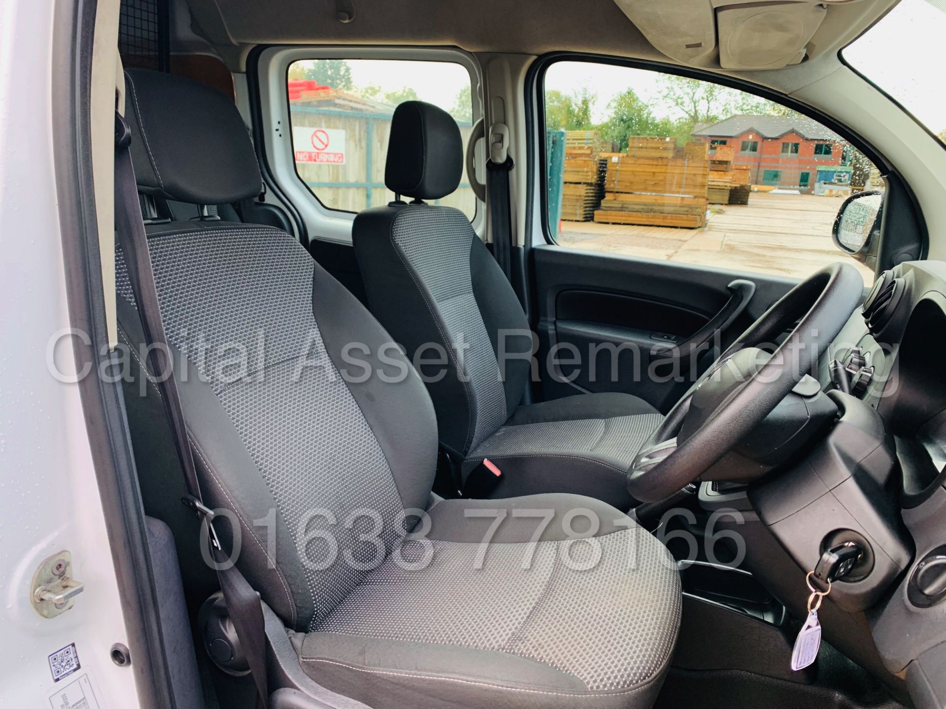 (On Sale) MERCEDES-BENZ CITAN 109 CDI *5 SEATER CREW VAN* (66 REG - EURO 6) *1 OWNER - FULL HISTORY* - Image 34 of 47