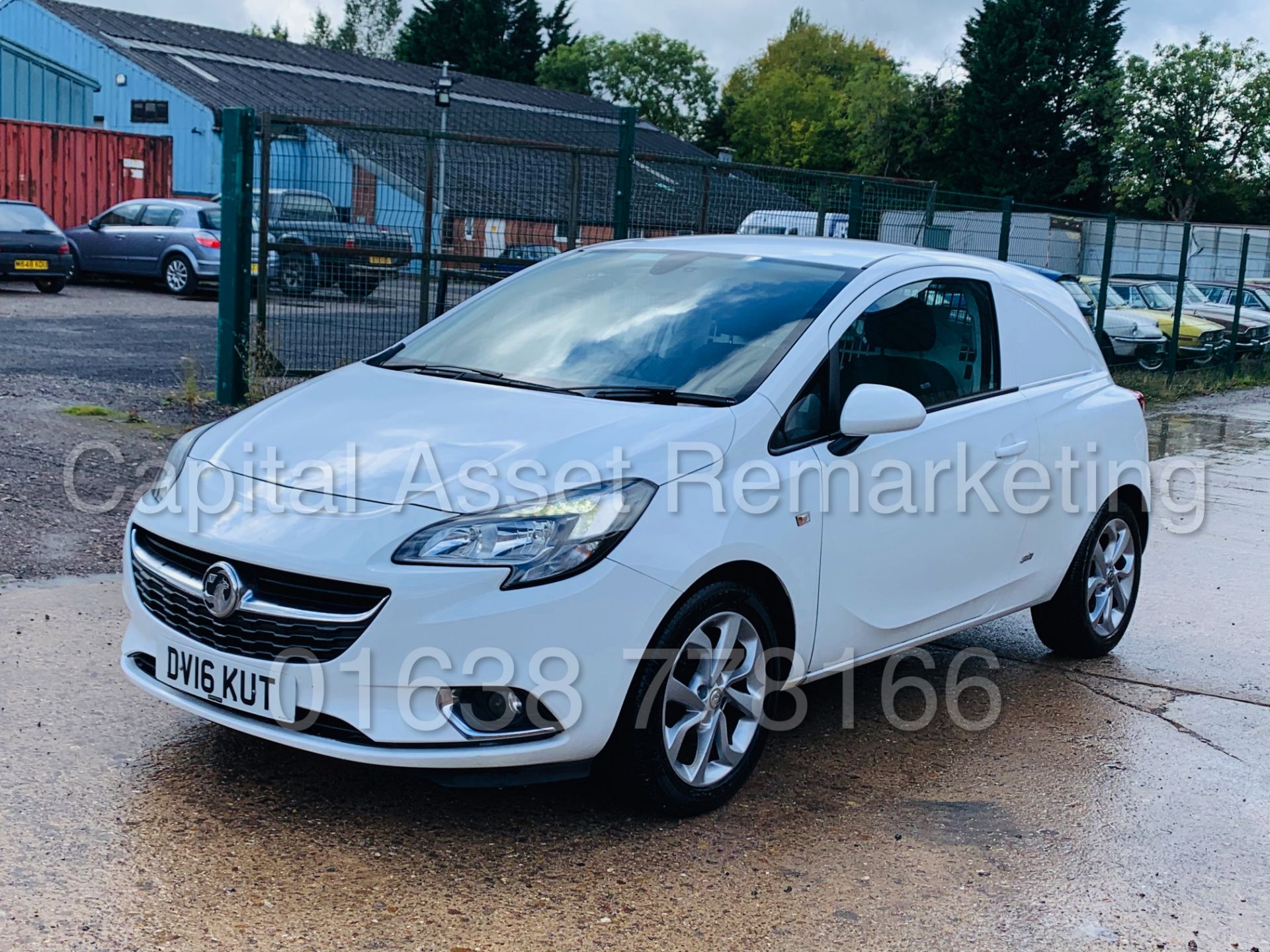 (On Sale) VAUXHALL CORSA *SPORTIVE - VAN* (2016 - NEW MODEL) '95 BHP - 6 SPEED' *A/C* (1 OWNER) - Image 4 of 43