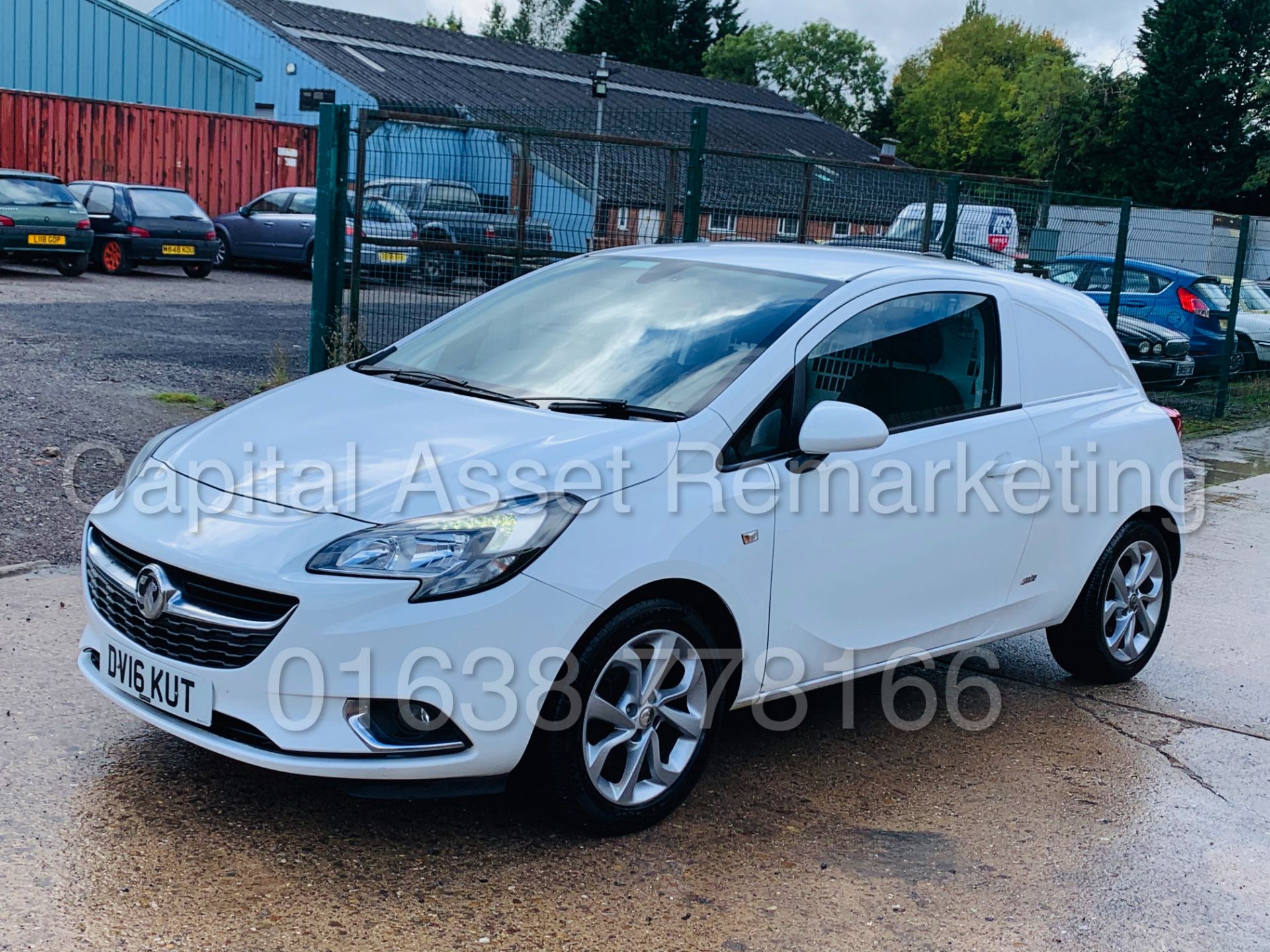 (On Sale) VAUXHALL CORSA *SPORTIVE - VAN* (2016 - NEW MODEL) '95 BHP - 6 SPEED' *A/C* (1 OWNER) - Image 5 of 43