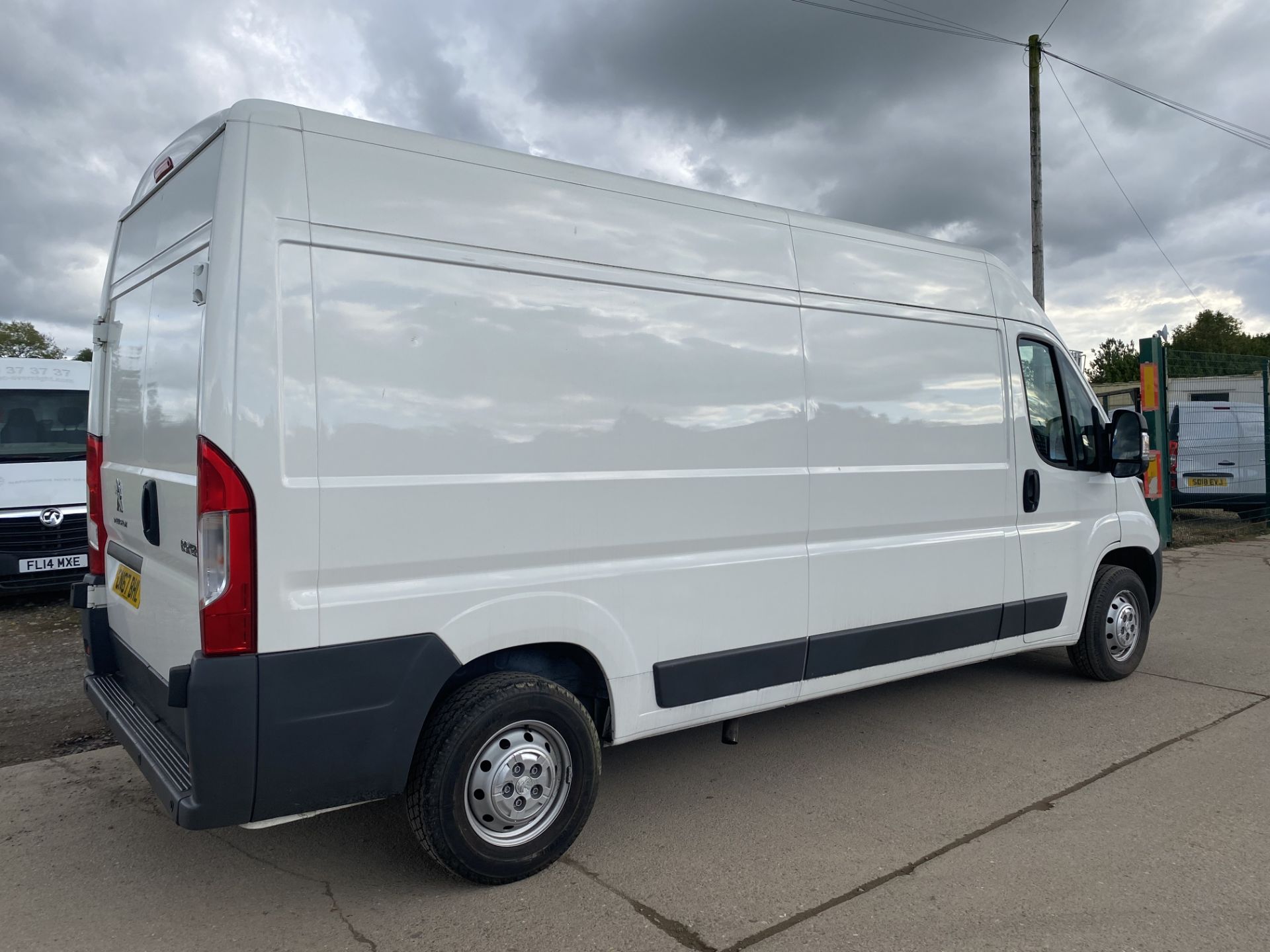 (ON SALE) PEUGEOT BOXER 2.0"HDI" (130) EURO 6 "LWB HIGH ROOF - 2018 MODEL -ONLY 20K MILES- SAT NAV- - Image 6 of 16