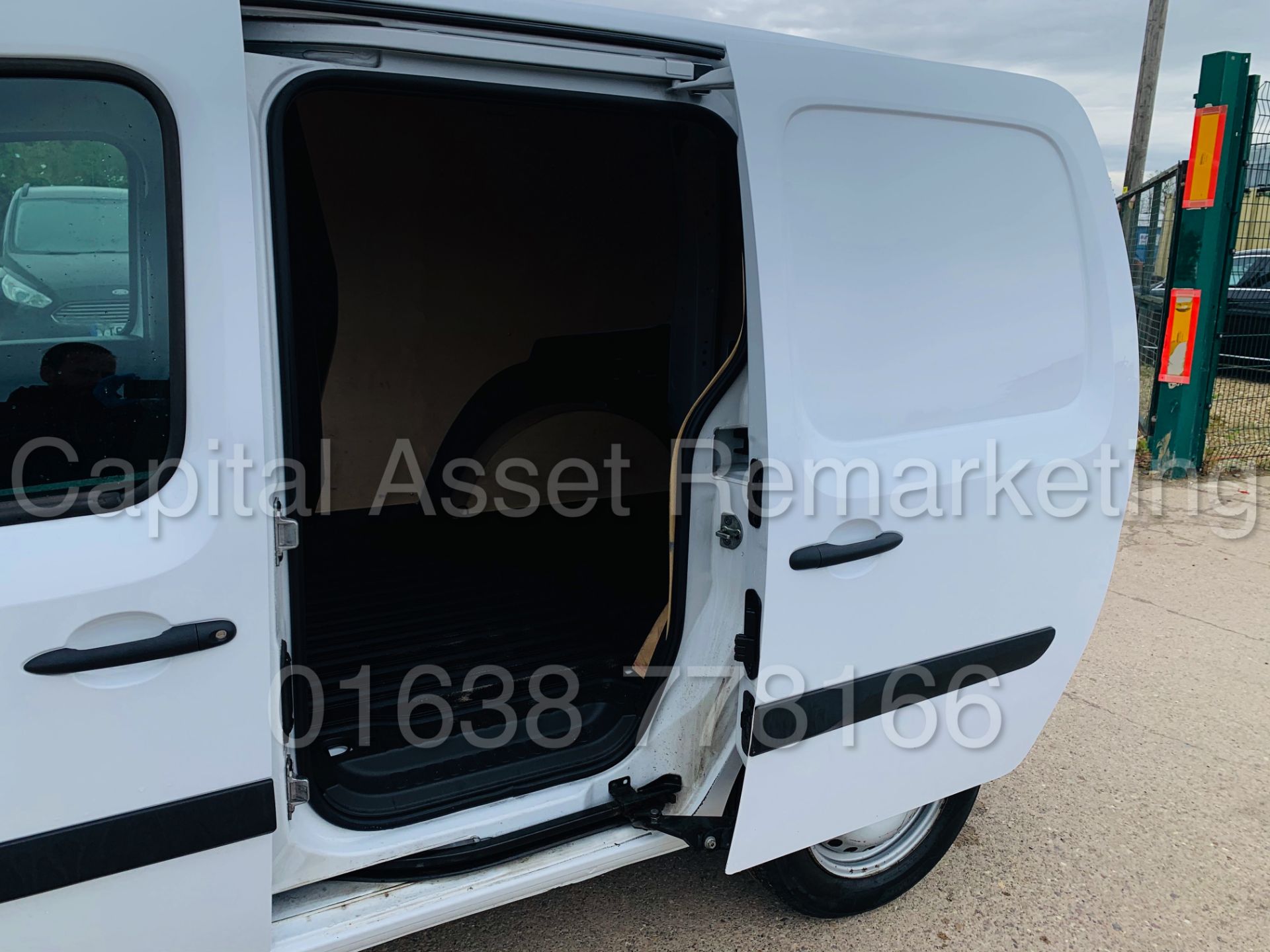 MERCEDES-BENZ CITAN 109 CDI *LWB - PANEL VAN* (2018 - EURO 6) '1.5 DIESEL' (1 OWNER) - Image 23 of 38