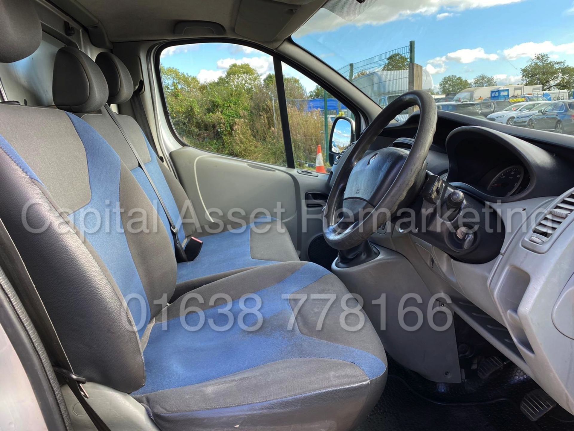 (ON SALE)RENAULT TRAFIC SL27 *SPORT EDITION* (2011) '2.0 DCI -115 BHP - 6 SPEED' - AIR CON* (NO VAT) - Image 10 of 18