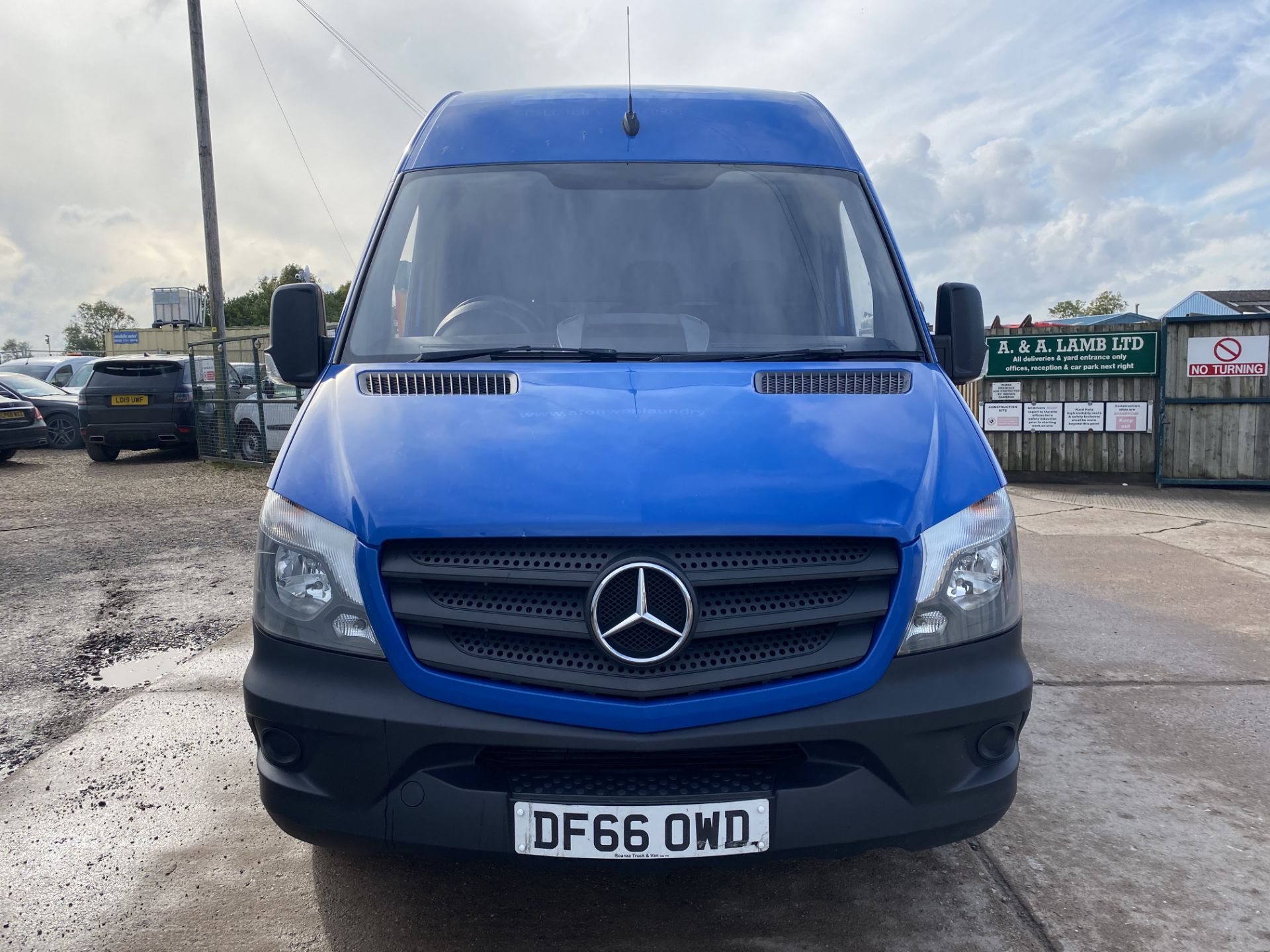 (ON SALE) MERCEDES SPRINTER 314CDI "EURO 6" LONG WHEEL BASE HIGH ROOF - (2017 MODEL) 1 KEEPER - LOOK - Image 3 of 17