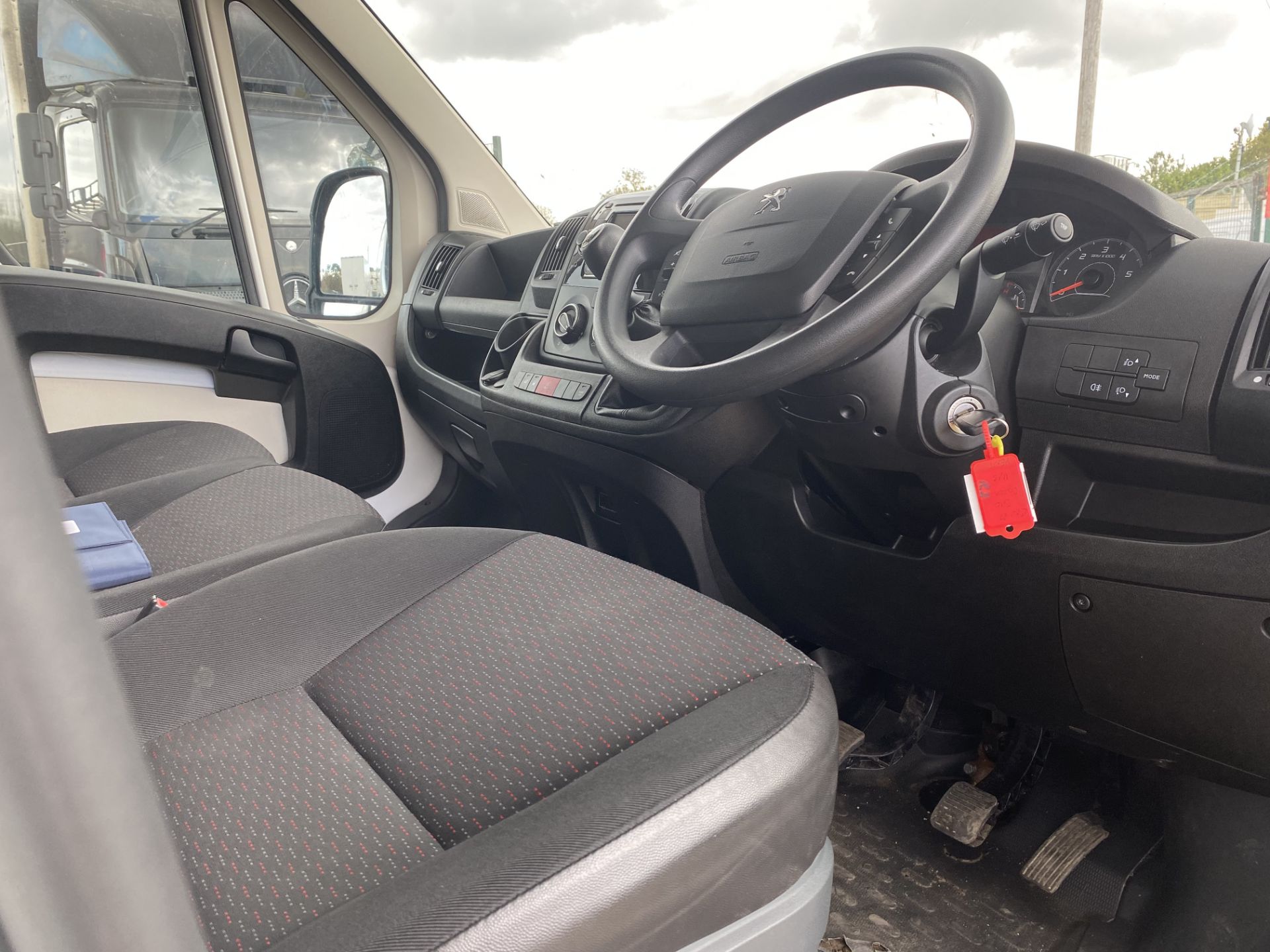 (ON SALE) PEUGEOT BOXER 2.0"HDI" (130) EURO 6 "LWB HIGH ROOF - 2018 MODEL -ONLY 20K MILES- SAT NAV- - Image 8 of 16