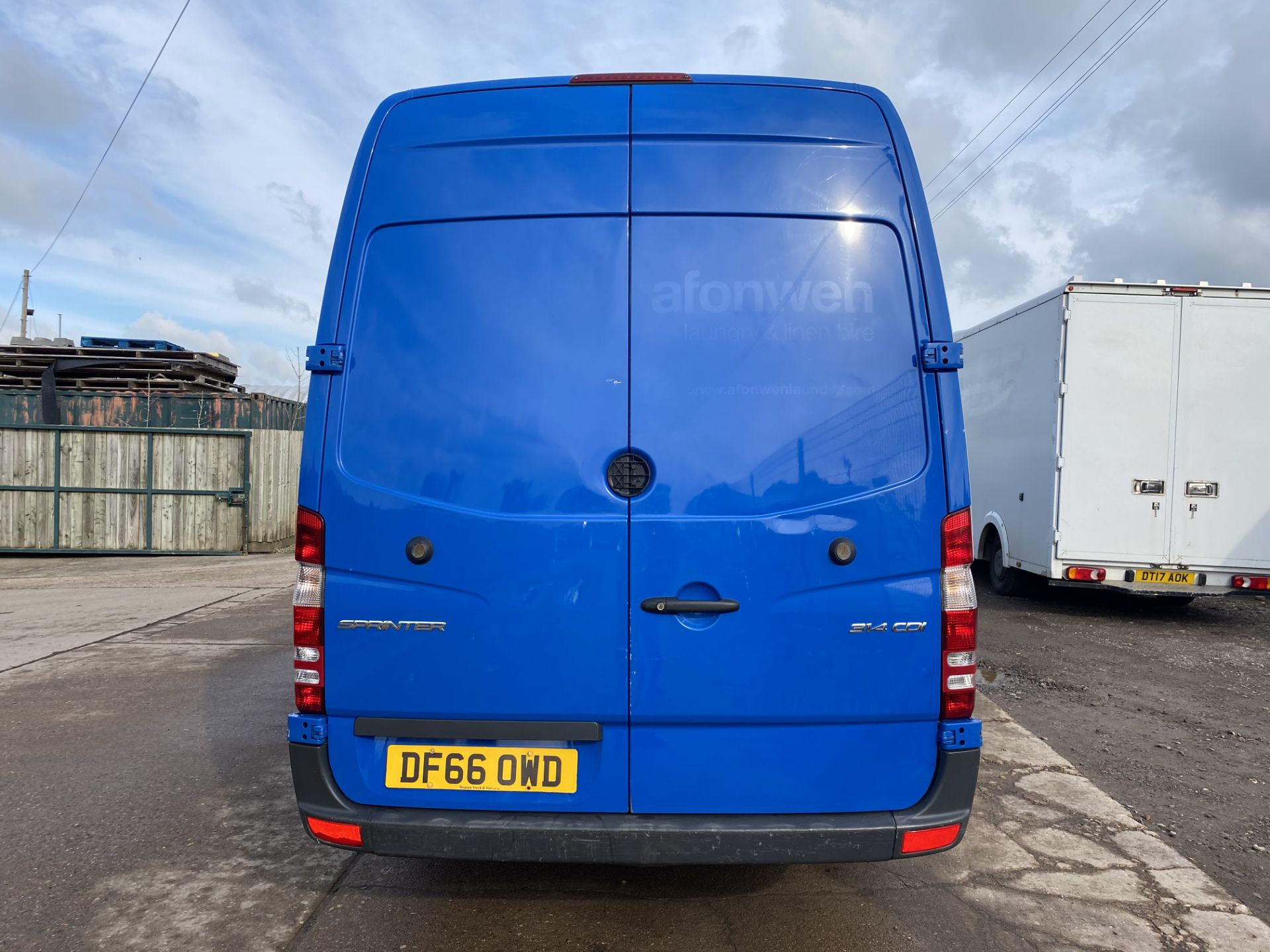 (ON SALE) MERCEDES SPRINTER 314CDI "EURO 6" LONG WHEEL BASE HIGH ROOF - (2017 MODEL) 1 KEEPER - LOOK - Image 7 of 17