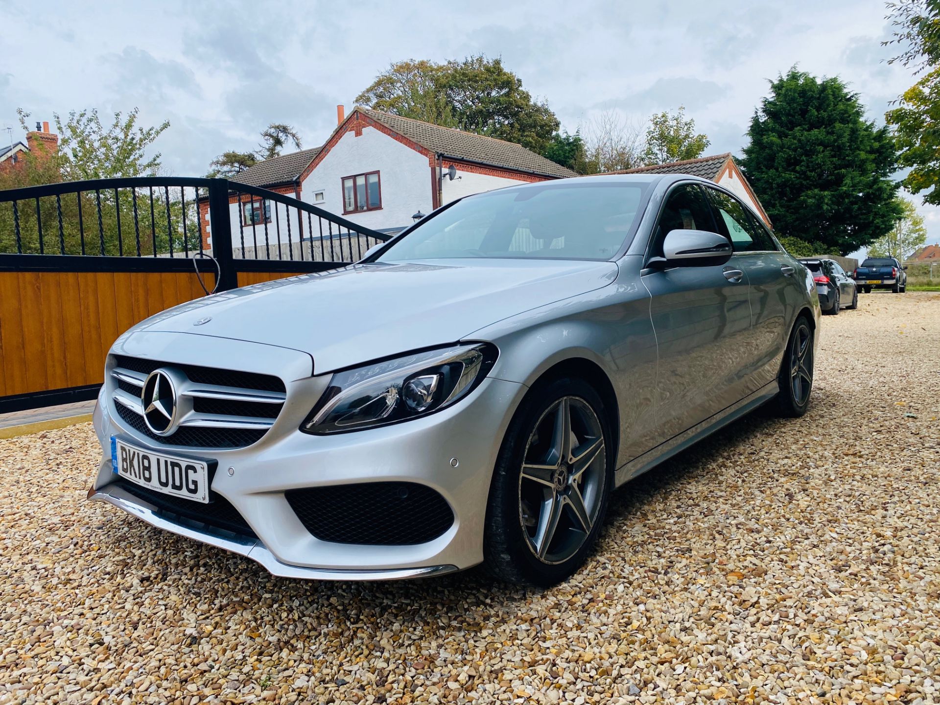 On Sale MERCEDES C220d "AMG LINE" 9G AUTO - 18 REG - 1 KEEPER - LEATHER - SAT NAV - REVERSE CAMERA - Image 4 of 22