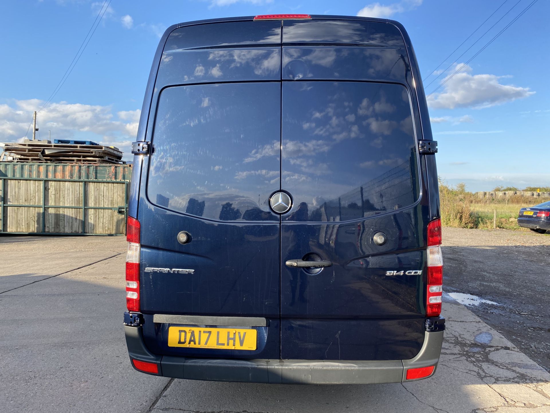 MERCEDES SPRINTER 314CDI LONG WHEEL BASE FRIDGE VAN "GAH UNIT" 17 REG - EURO 6 - CRUISE - METALLIC - Image 7 of 16