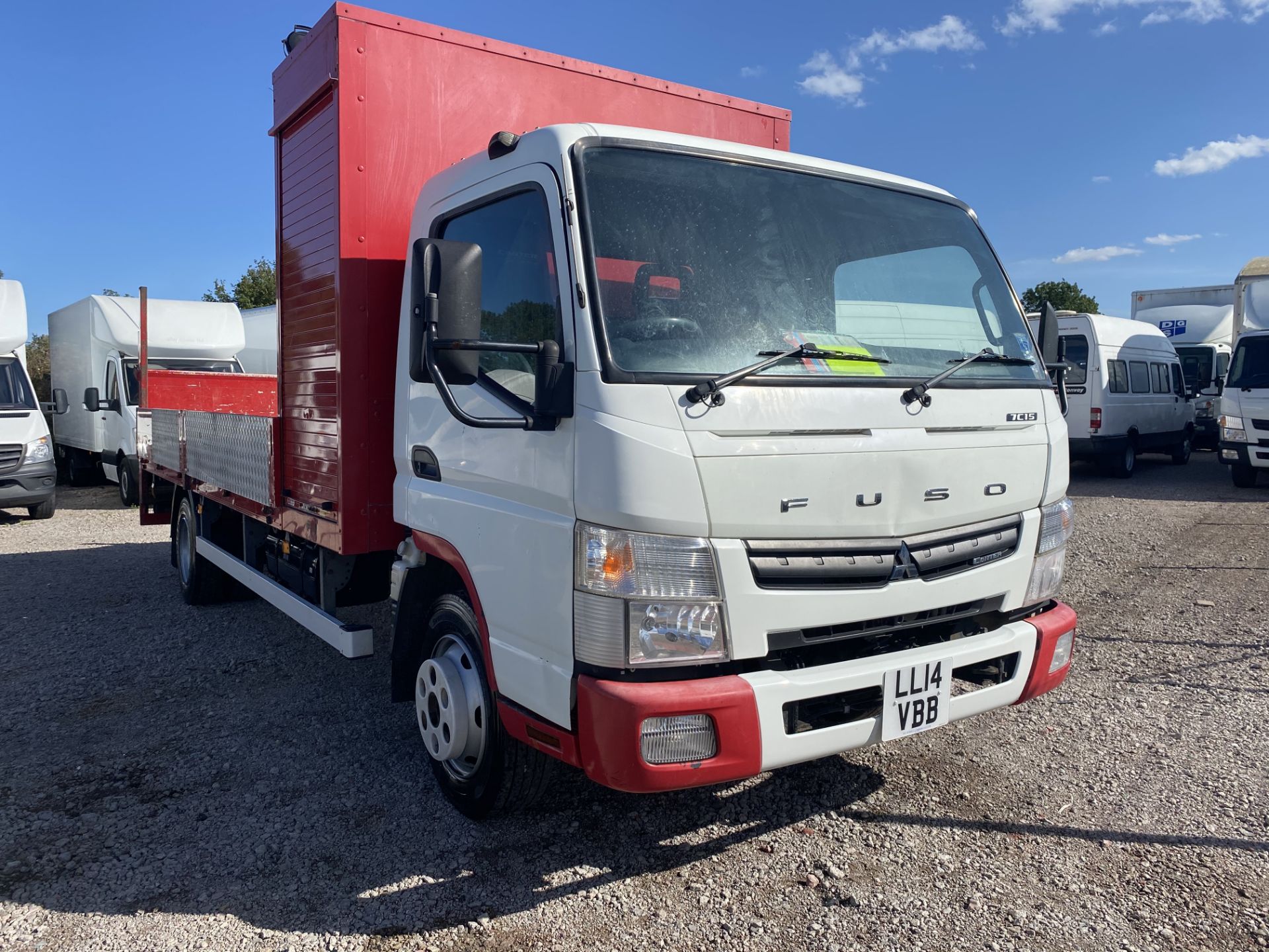 (ON SALE) MITSUBISHI CANTER 7C15 LWB DROPSIDE TRUCK - MANUAL GEARBOX - EURO 6 - 14 REG - 1 KEEPER - - Image 2 of 17