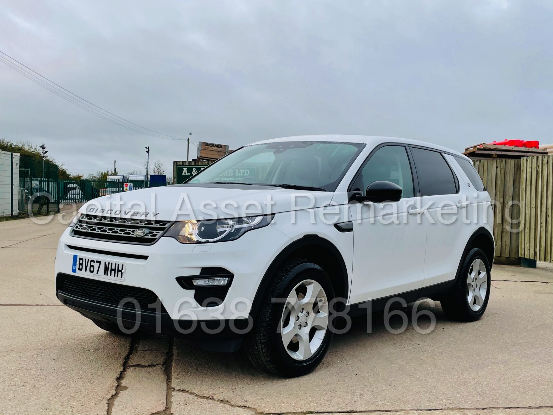 LAND ROVER DISCOVERY SPORT *SPECIAL EDITION* SUV (2018) '2.0 TD4 - STOP/START' (1 OWNER FROM NEW) - Image 5 of 48