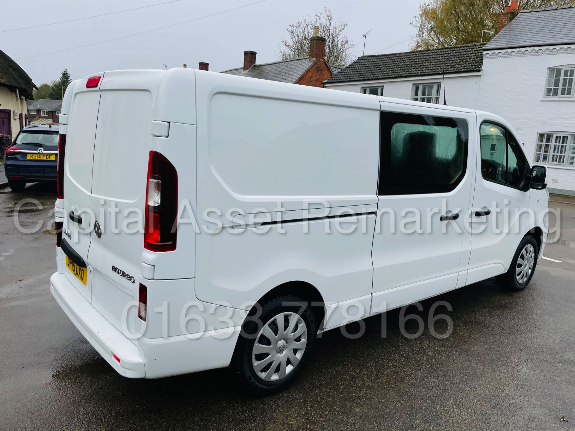 VAUXHALL VIVARO *SPORT* LWB - 6 SEATER CREW VAN (2019 -EURO 6) '125 BHP - 6 SPEED' *A/C* (16K MILES) - Image 13 of 50