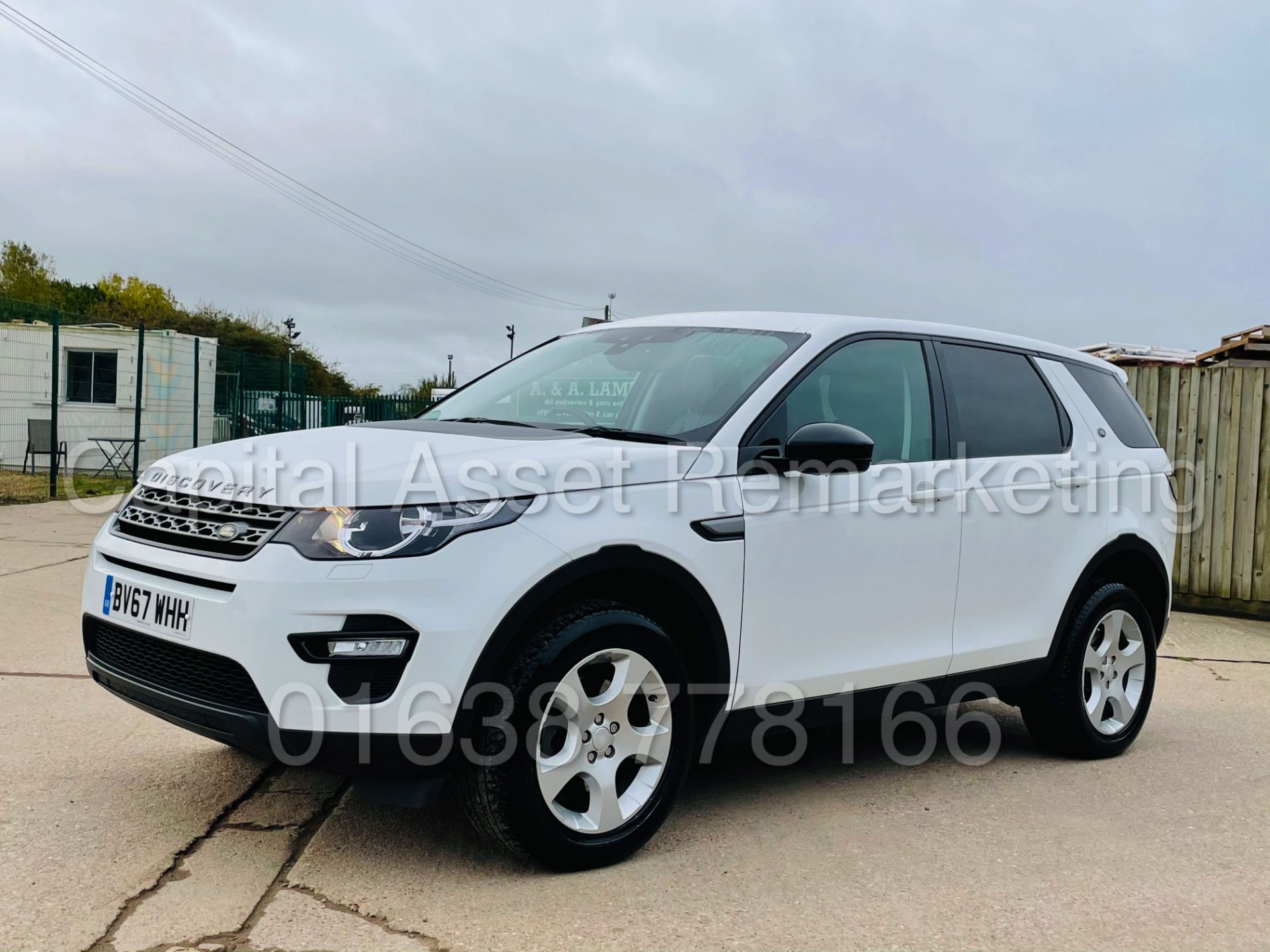 LAND ROVER DISCOVERY SPORT *SPECIAL EDITION* SUV (2018) '2.0 TD4 - STOP/START' (1 OWNER FROM NEW) - Image 6 of 48