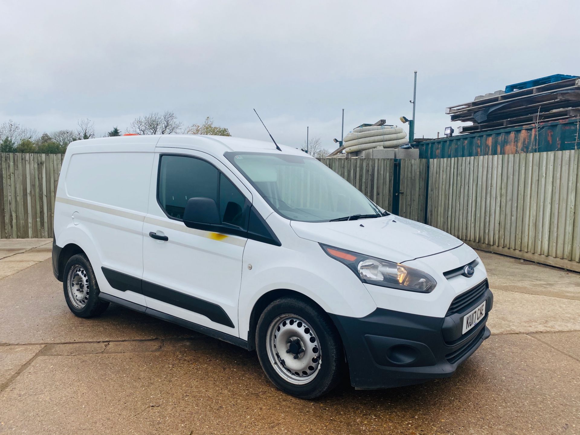 (ON SALE) FORD TRANSIT CONNECT 1.5"TDCI " SWB L1 - 17 REG - EURO 6 - 1 OWNER - FSH - AIR CON!!! - Image 4 of 21