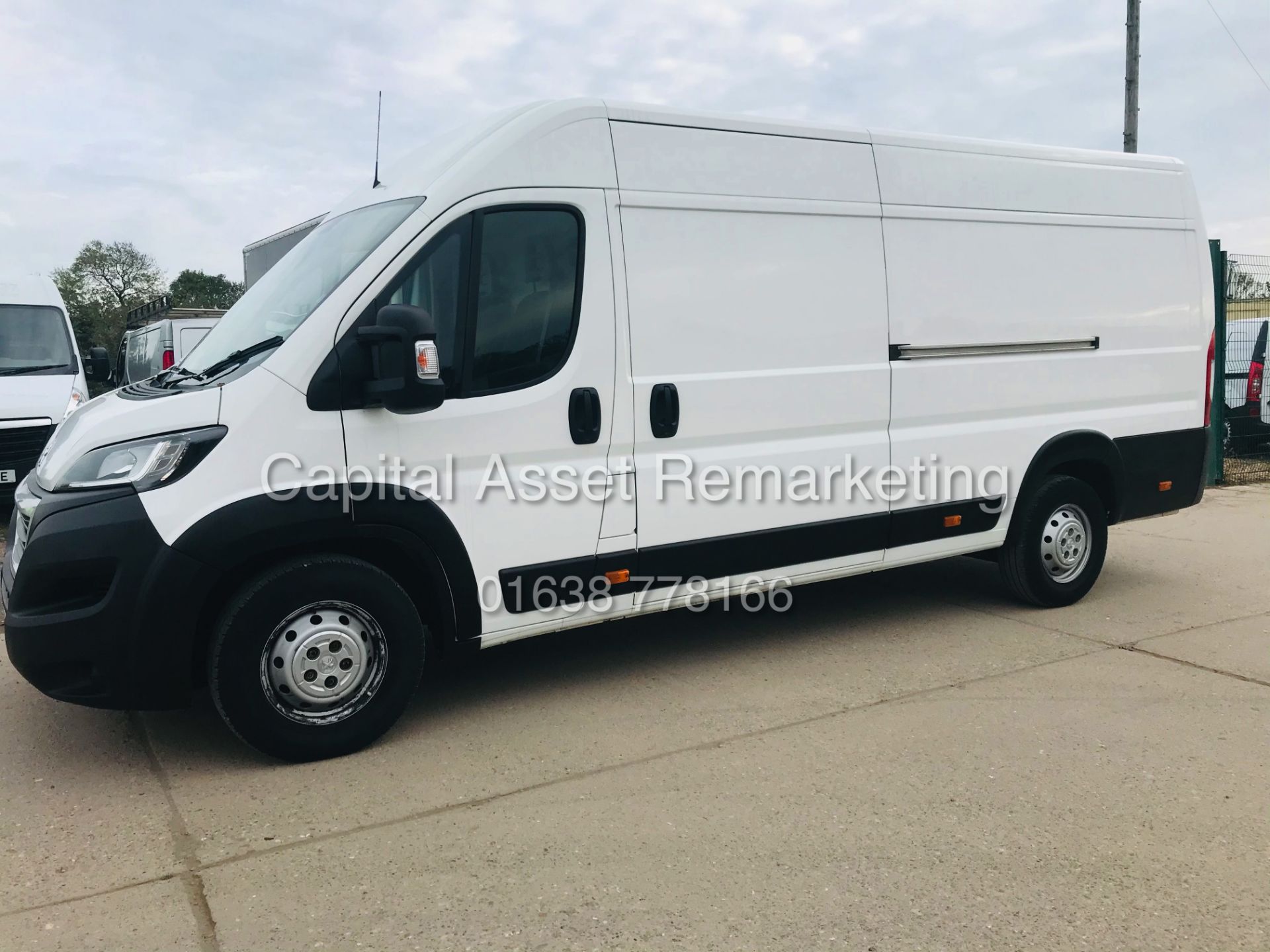 ON SALE PEUGEOT BOXER 2.0 BLUE-HDI "PROFESSIONAL" L4H2 "MAXI" (19 REG) SAT NAV / AIR CON / ELEC PACK - Image 7 of 20