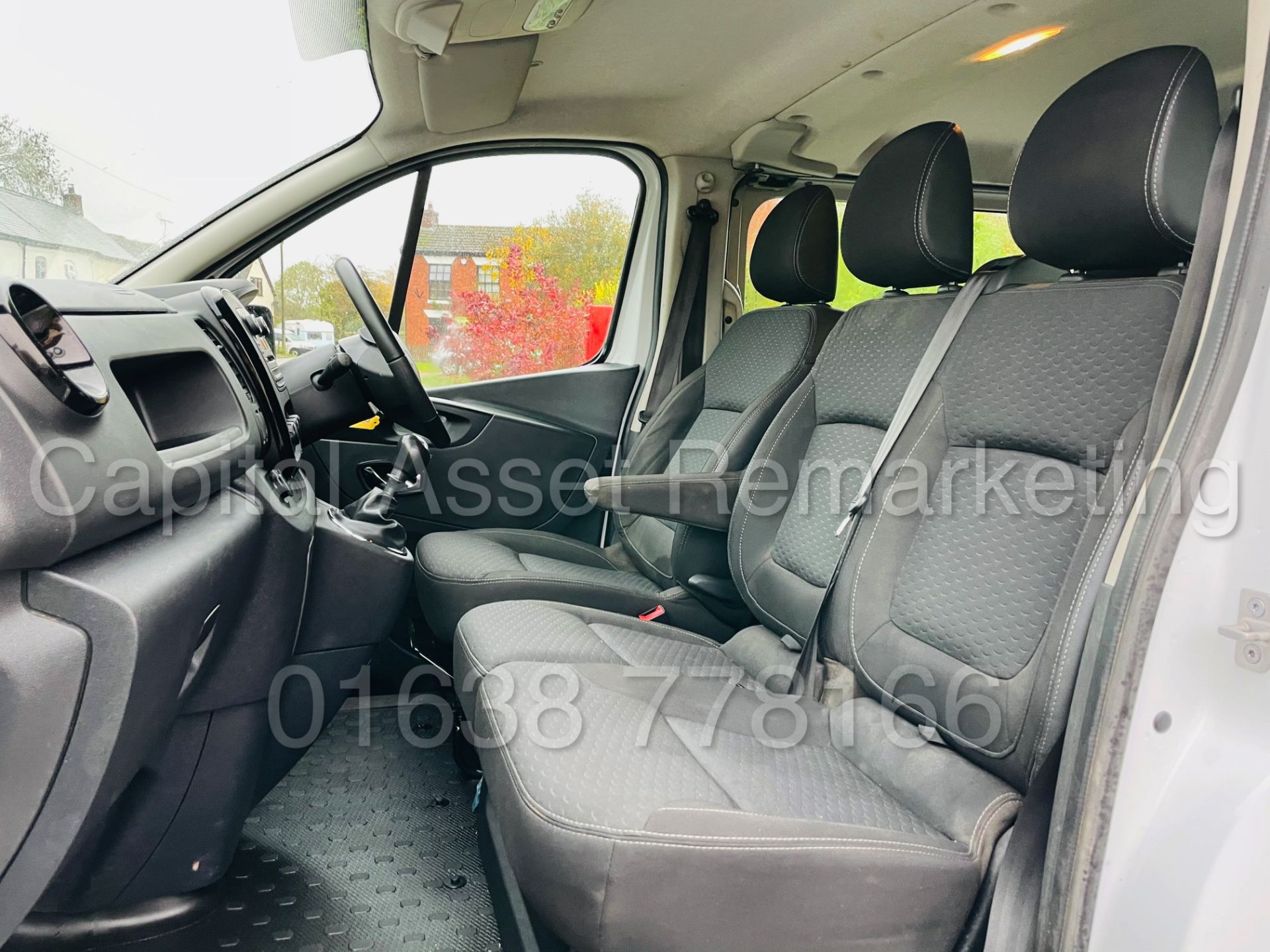 VAUXHALL VIVARO *SPORT* LWB - 6 SEATER CREW VAN (2019 -EURO 6) '125 BHP - 6 SPEED' *A/C* (16K MILES) - Image 22 of 50