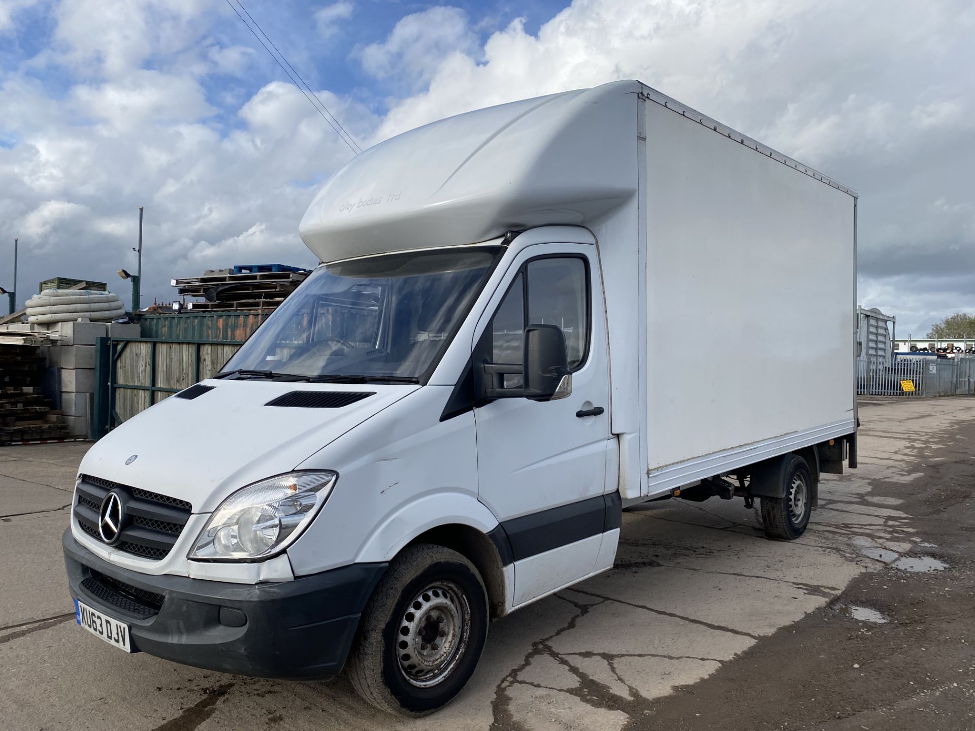 ON SALE MERCEDES SPRINTER 313CDI "LWB" LUTON BOX VAN WITH TAIL LIFT - 63 REG - 14ft BODY - LONG MOT