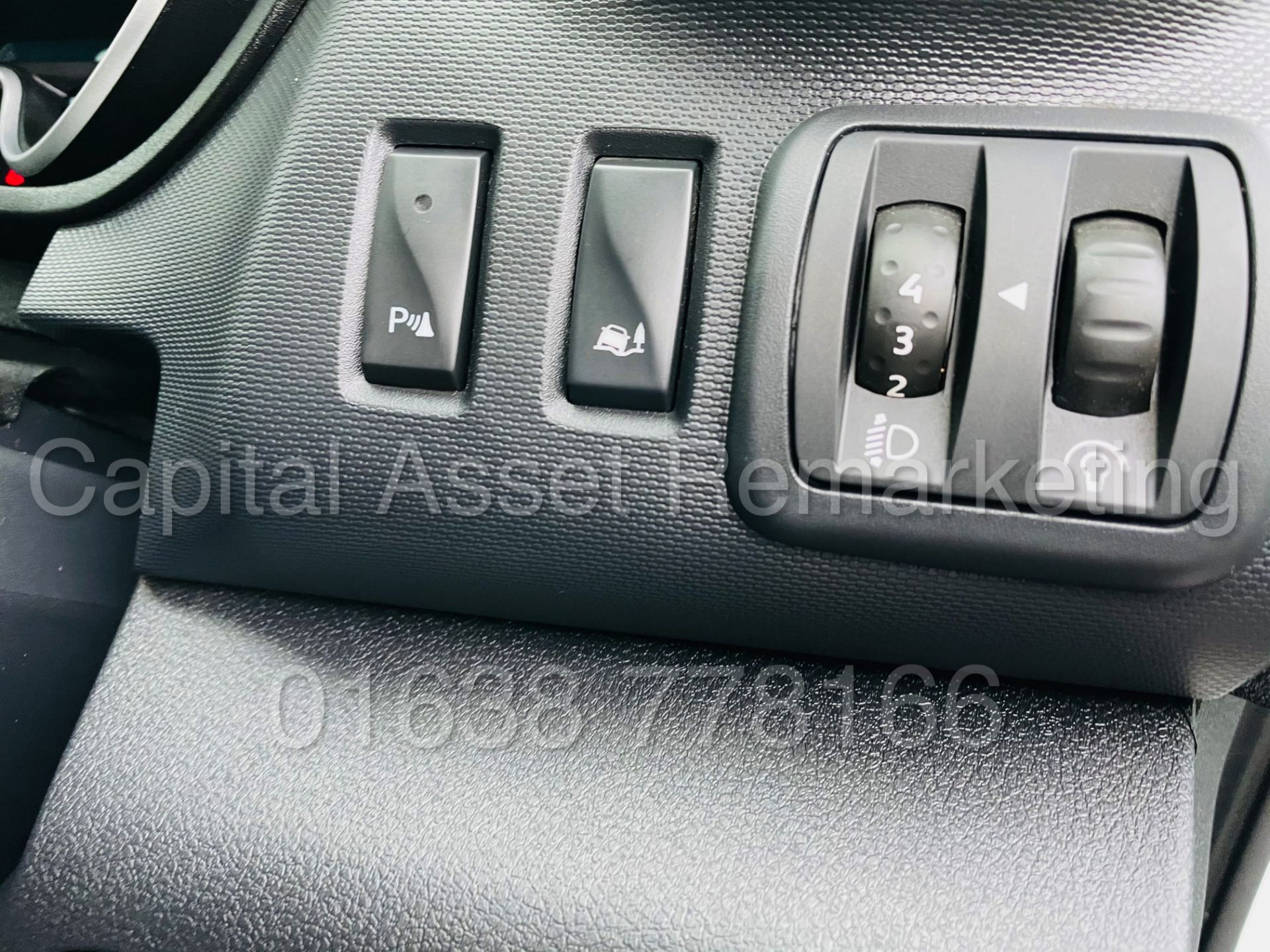 VAUXHALL VIVARO *SPORT* LWB - 6 SEATER CREW VAN (2019 -EURO 6) '125 BHP - 6 SPEED' *A/C* (16K MILES) - Image 37 of 50